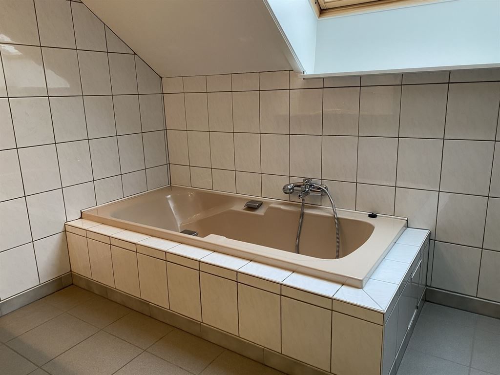 Gezellig bemeubeld appartement met 2 slaapkamers nabij het centrum foto 20