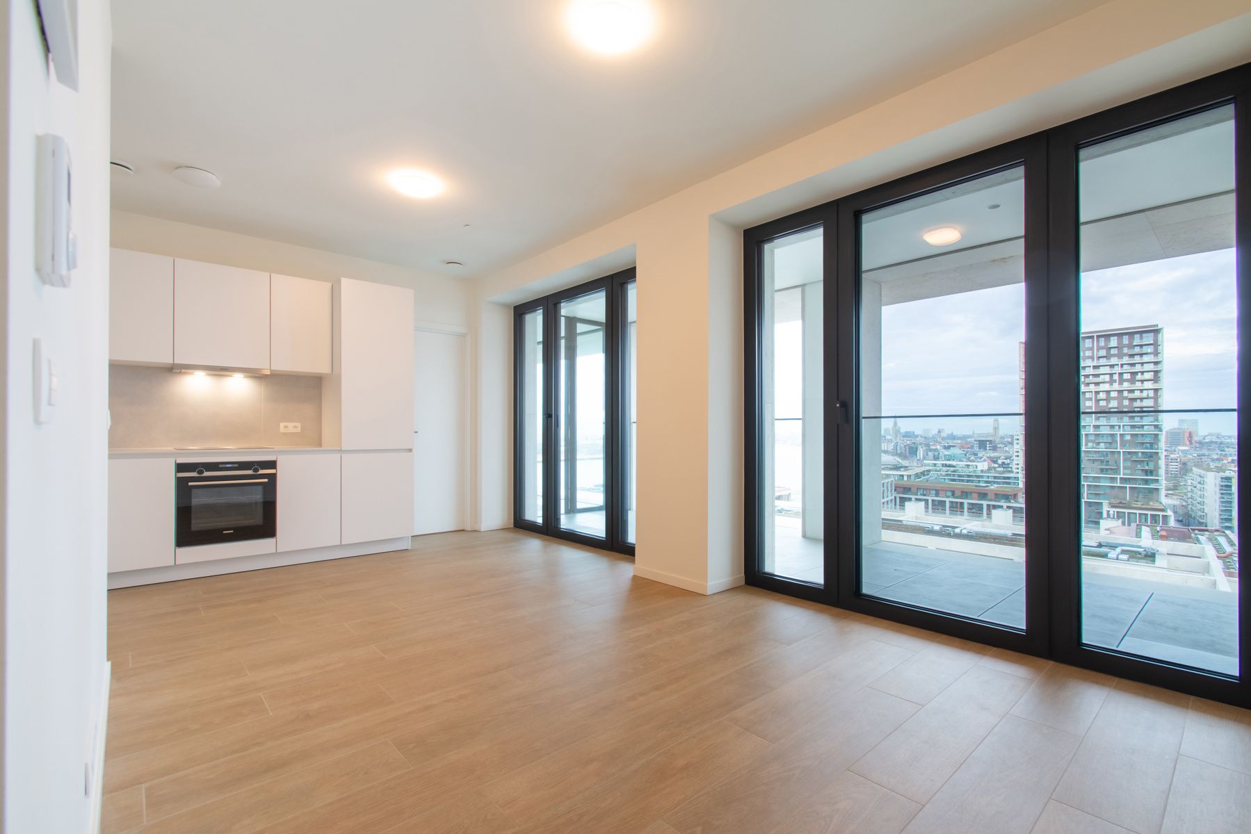 1-slpk app. met terras en zicht op Schelde foto 2