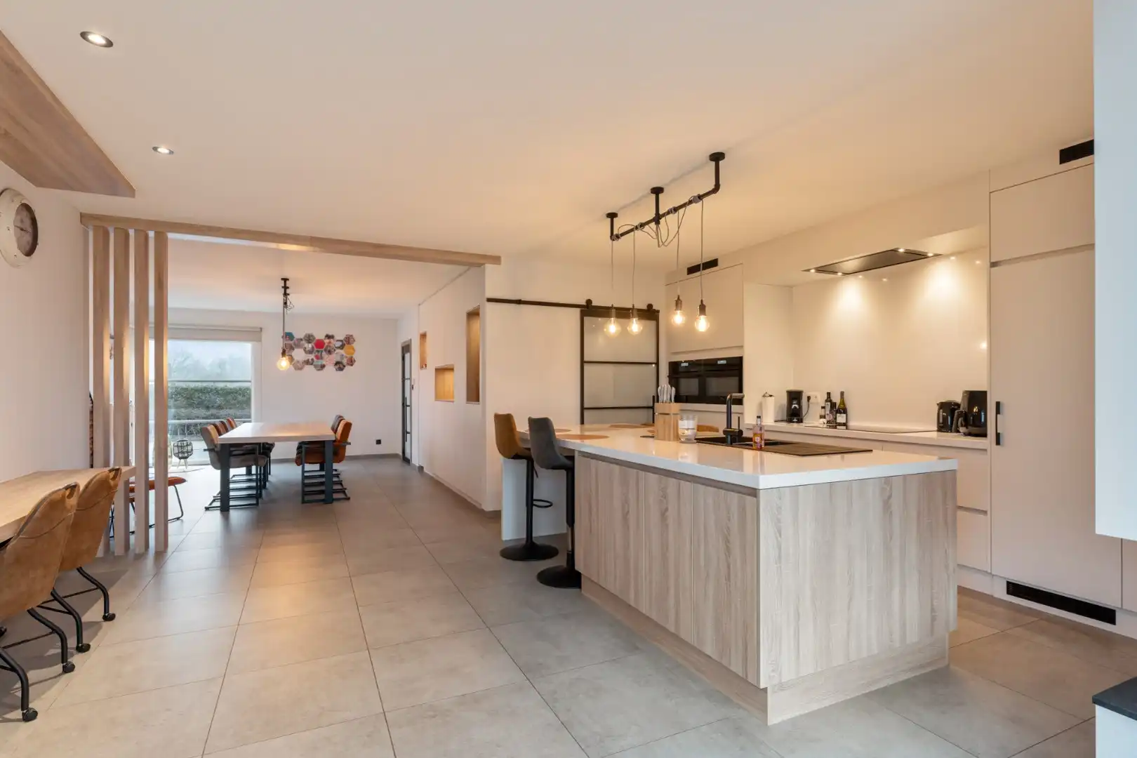 Recente, goed afgewerkte gezinswoning op een perceel van 5a15ca nabij het dorpscentrum van Opoeteren!  foto 10