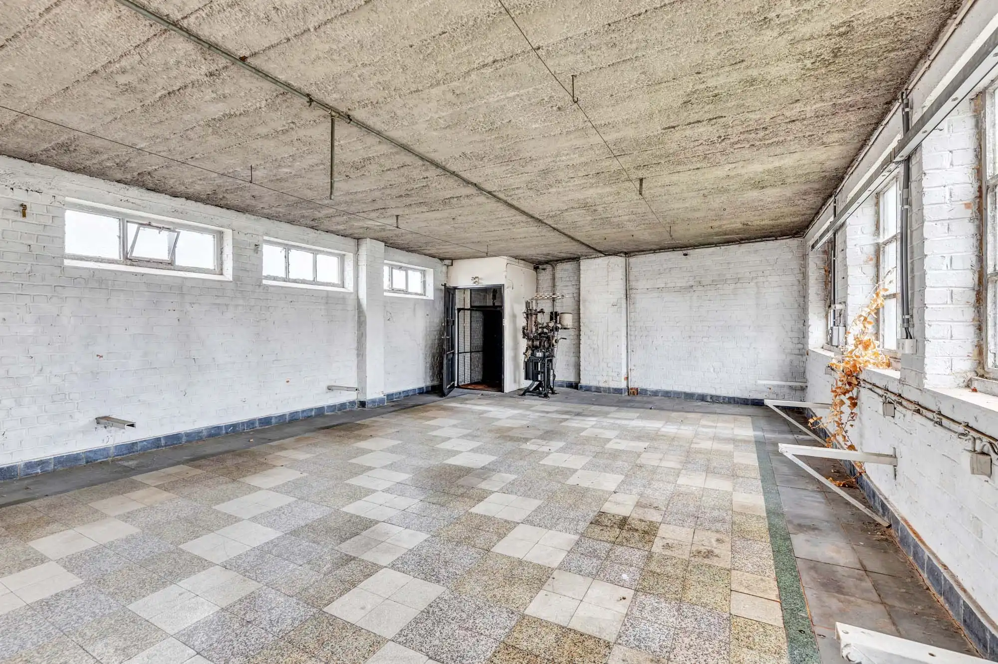 Uniek loftpand van 750m² in Aalst foto 18