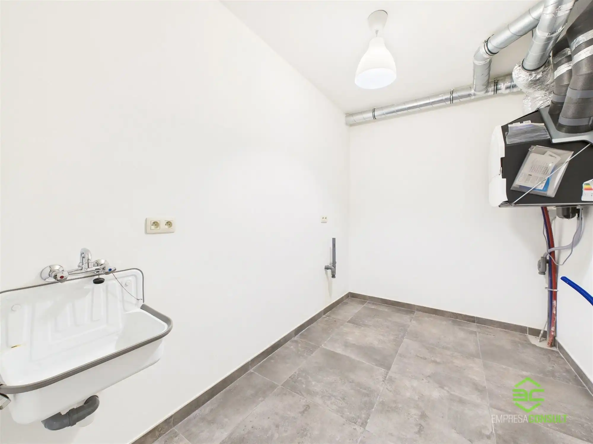 Instapklare gezinswoning met 3 slpk op 1km van het centrum! foto 14