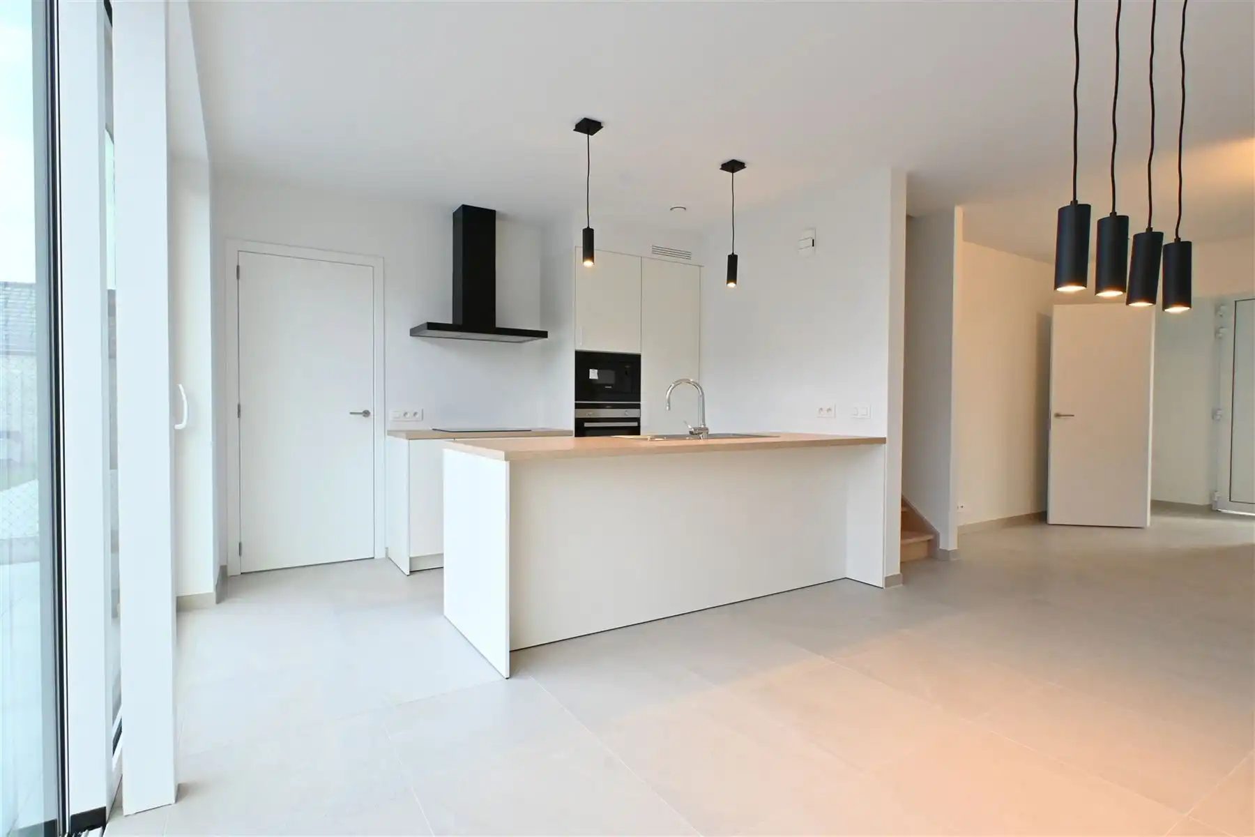 Nieuwbouwwoning met alle comfort foto 4