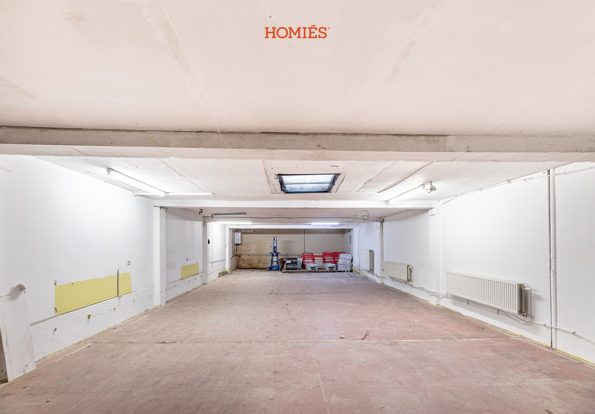 Ruime opslagplaats op ideale locatie foto 3