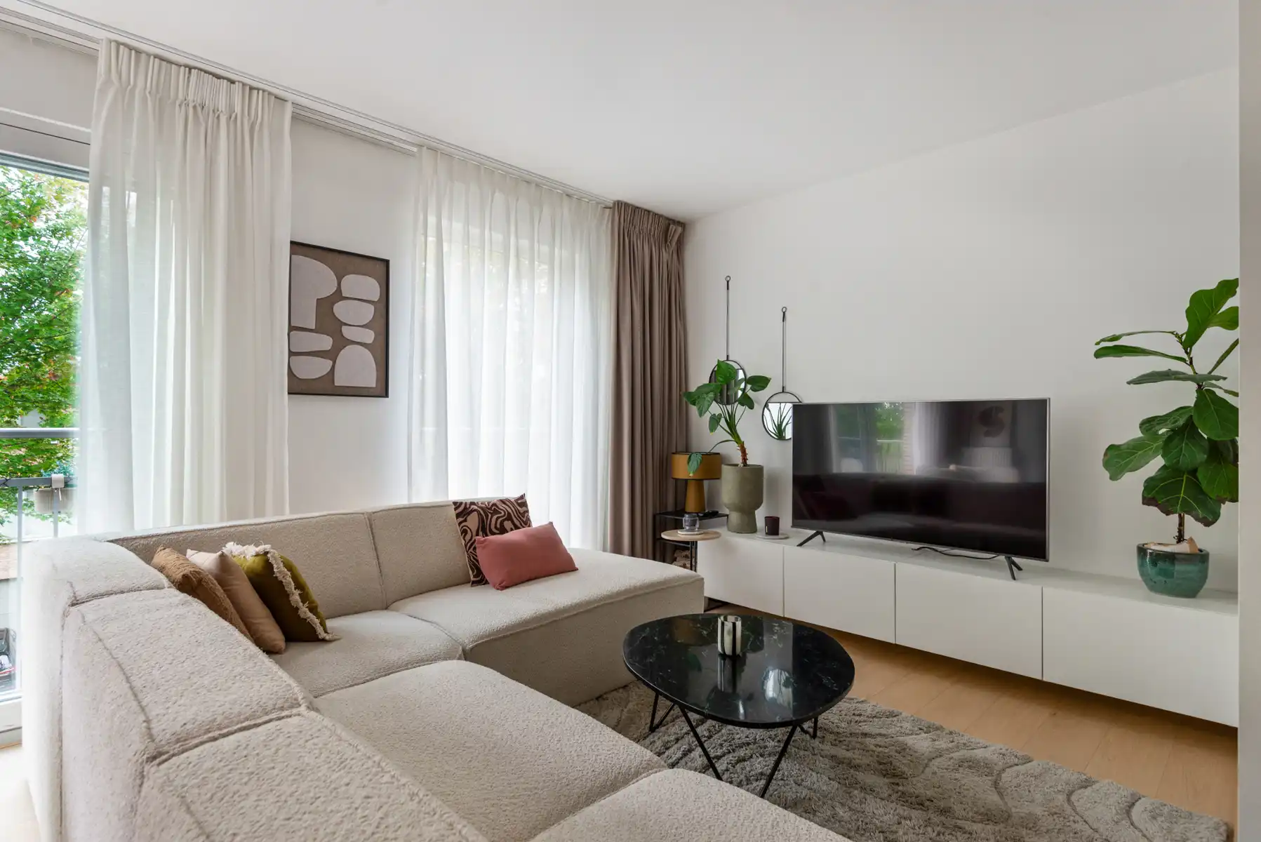 Atypisch ruim appartement met drie slaapkamers foto 6