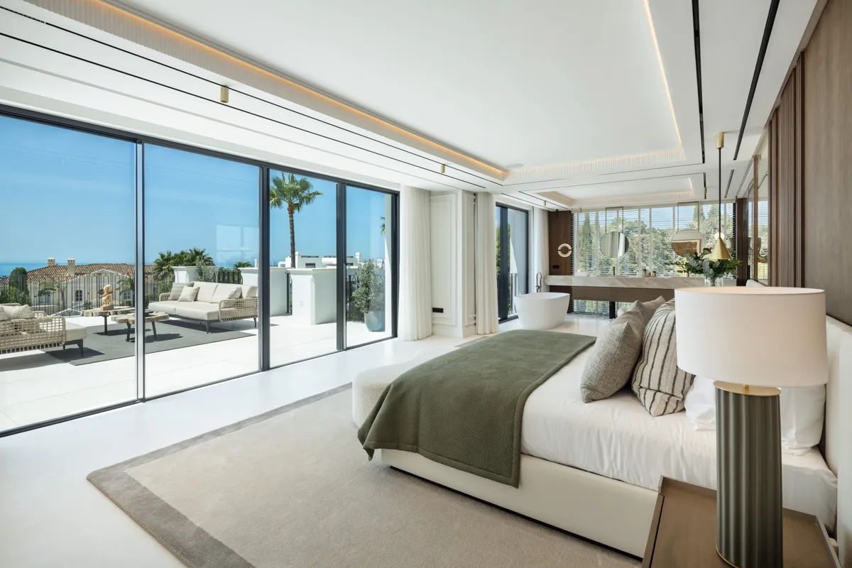 Exclusieve villa in Sierra Blanca met ruime tuin en zwembad – luxe levensstijl op zijn best foto 15