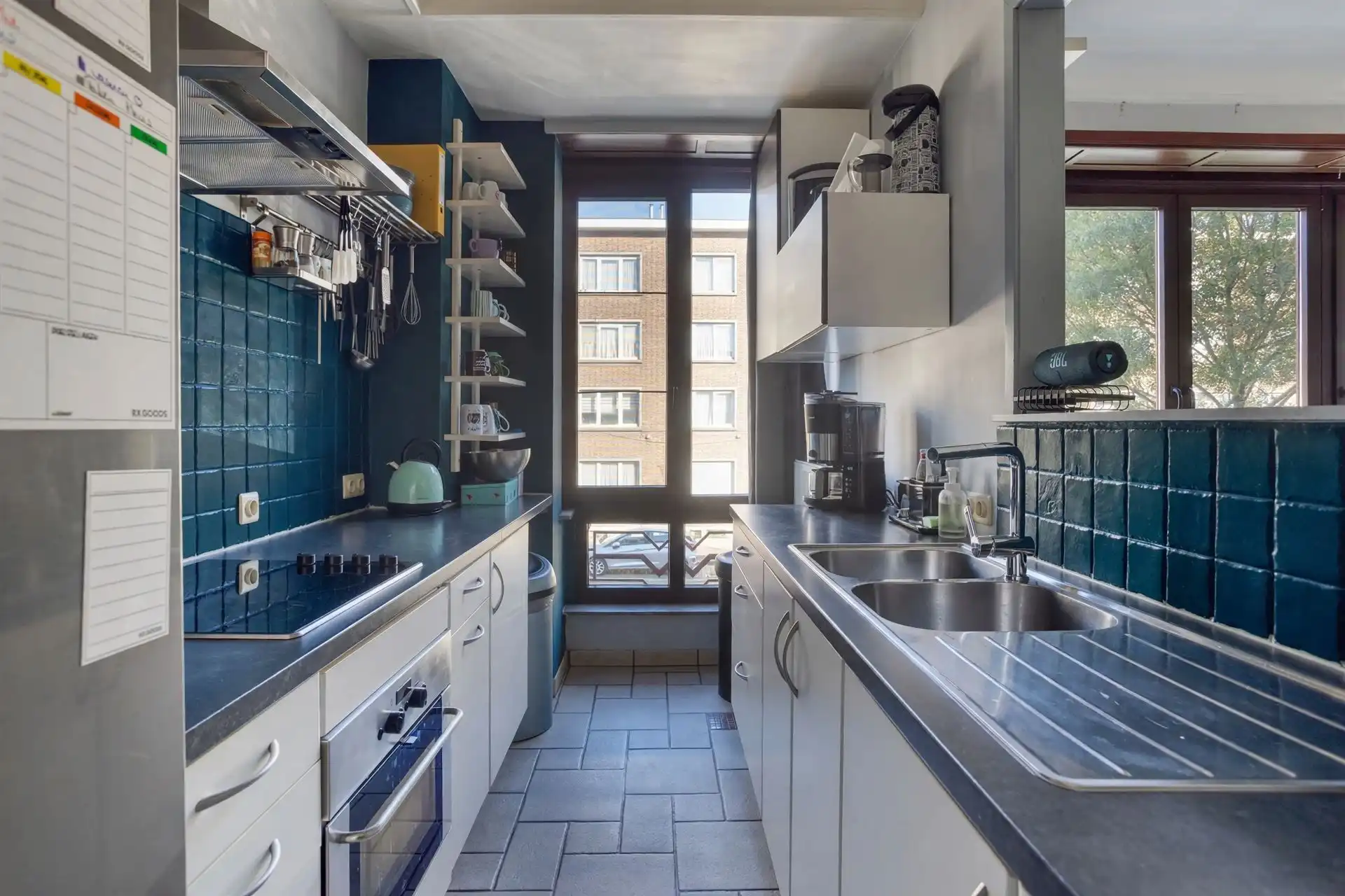 Instapklaar appartement met 2 slaapkamers en ruim terras foto 8