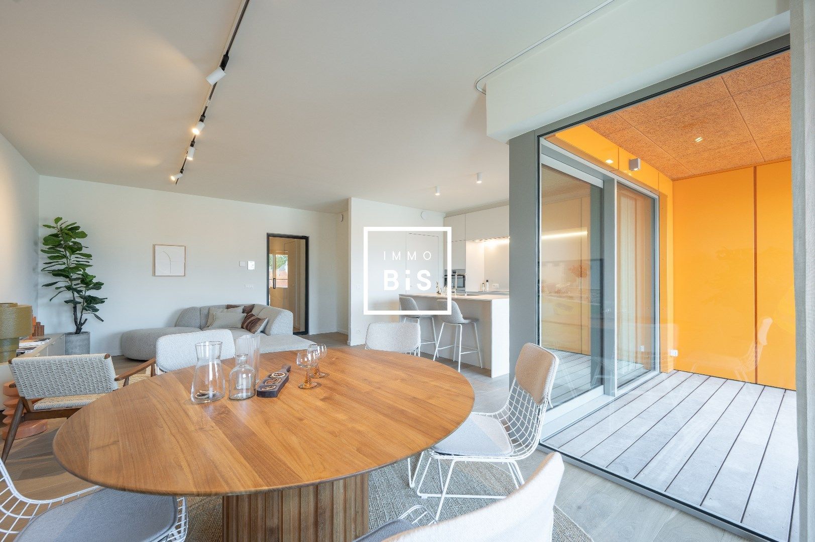 Modelappartement met 2 slaapkamers en oost geörienteerd terras. foto 2