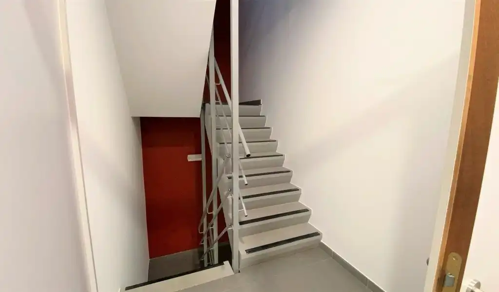 Lichtrijk kantoor te huur op zichtlocatie te Sint-Martens-Latem foto 23