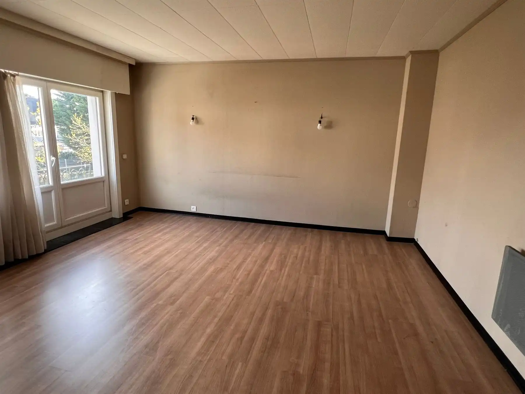 Ruime woning met 5 slaapkamers foto 10