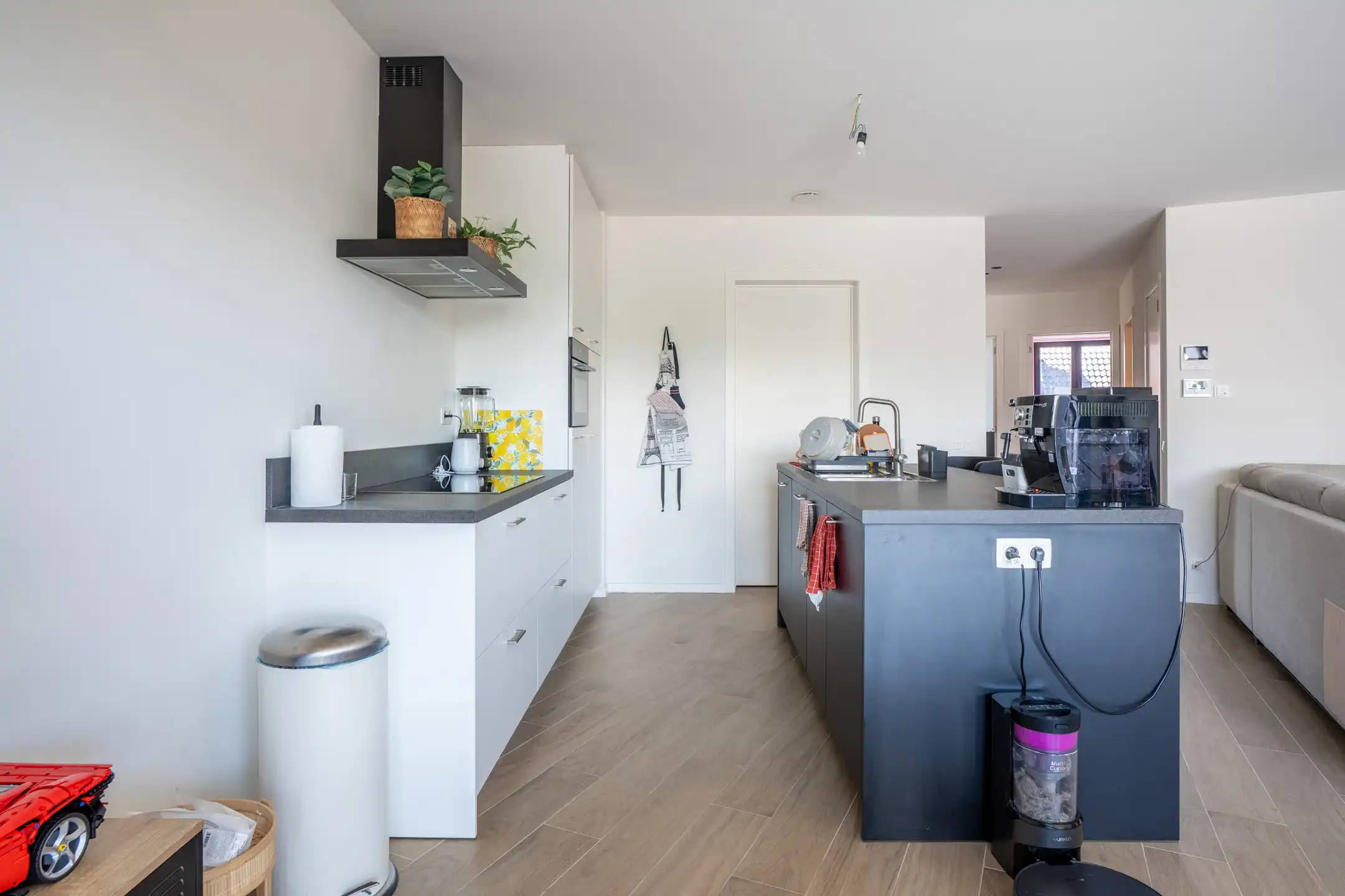 Knap en licht appartement op de 2e verd. met 2 terrassen foto 36
