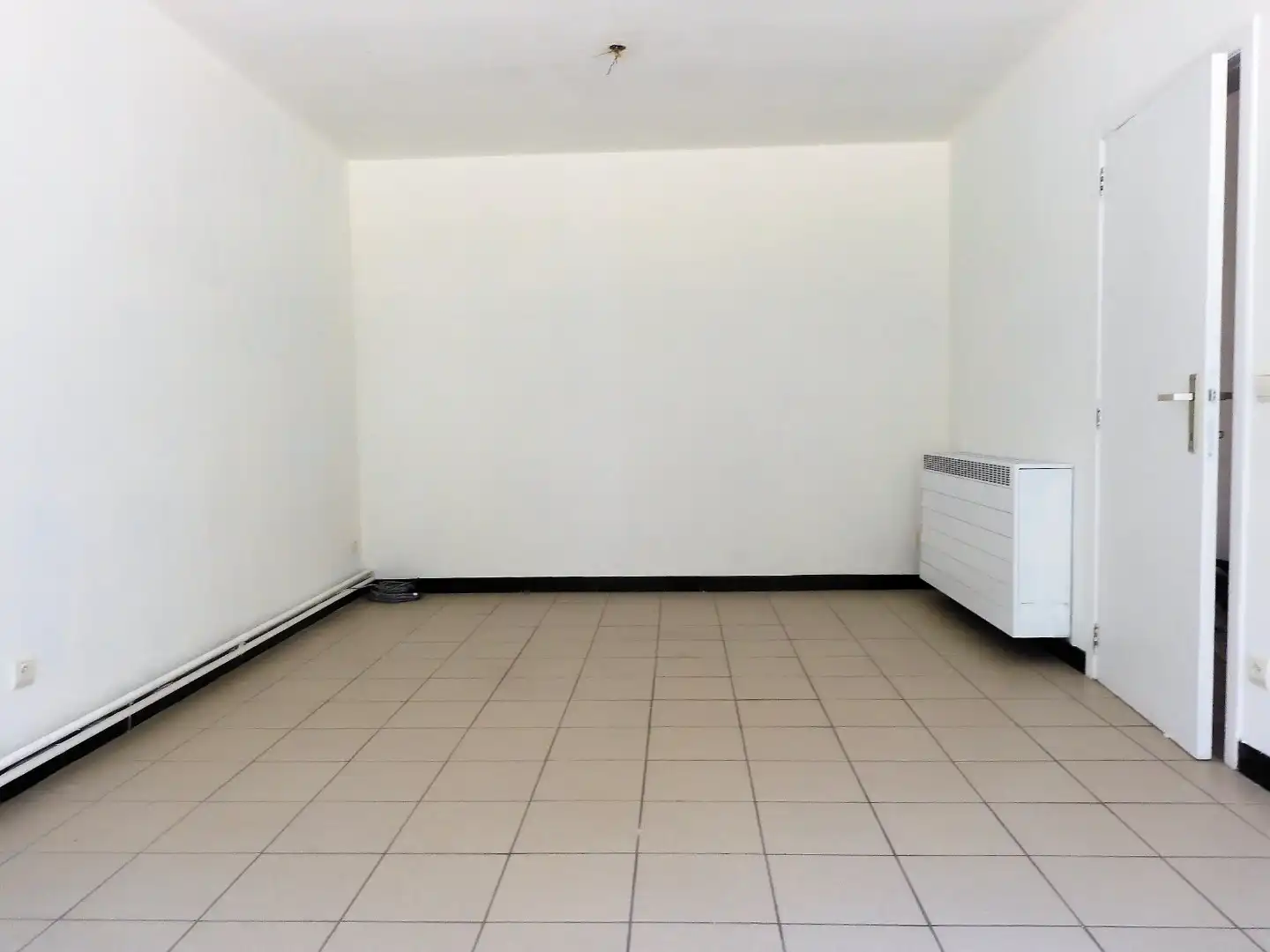 Aangenaam éénslaapkamerappartement met terras en privatieve garagebox foto 2