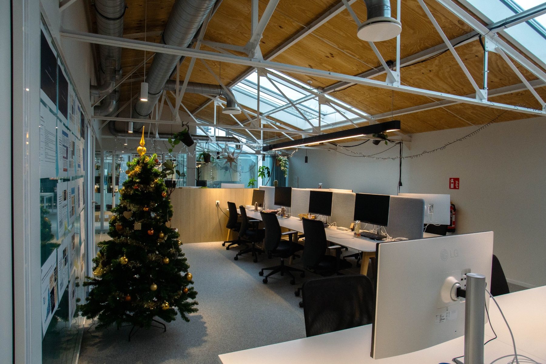 Kantoorruimtes vanaf 8 m² tot 215 m² in Gent. foto 6