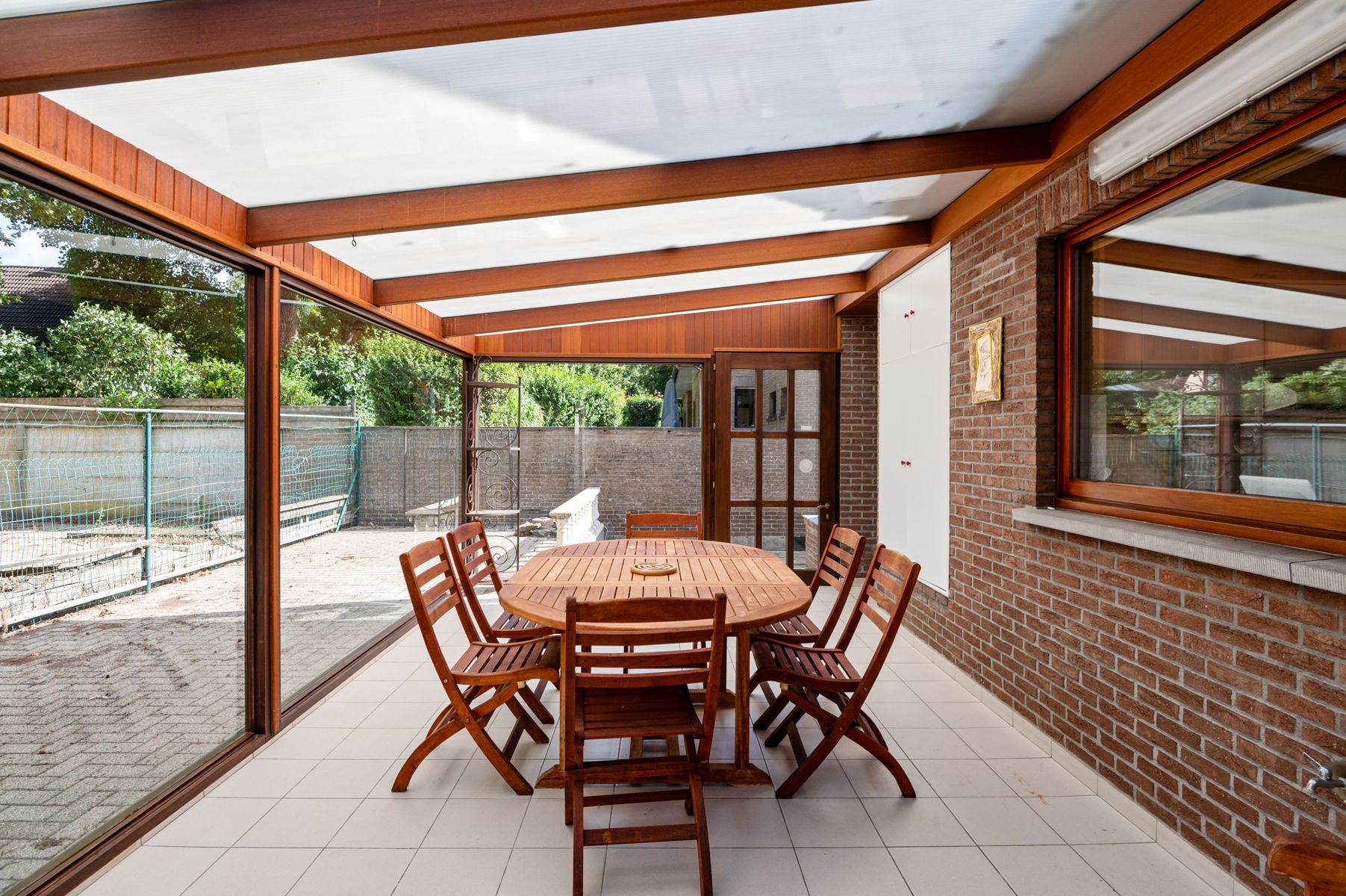 Ruime gezinswoning met bijgebouw en tuin op 694m2 grond foto 24