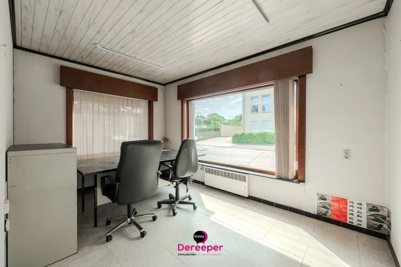Commercieel pand met showroom, atelier, opslagplaatsen en woonst op toplocatie foto 17