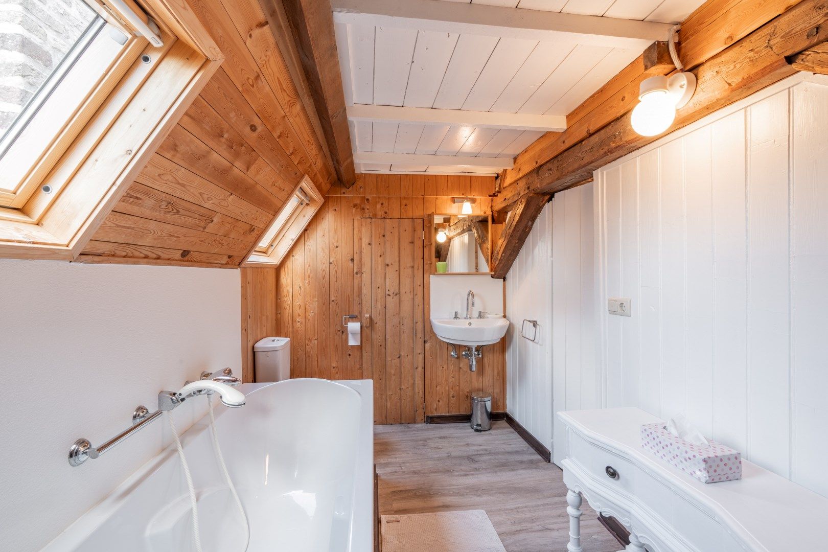 Monumentale en sfeervolle woning foto 17