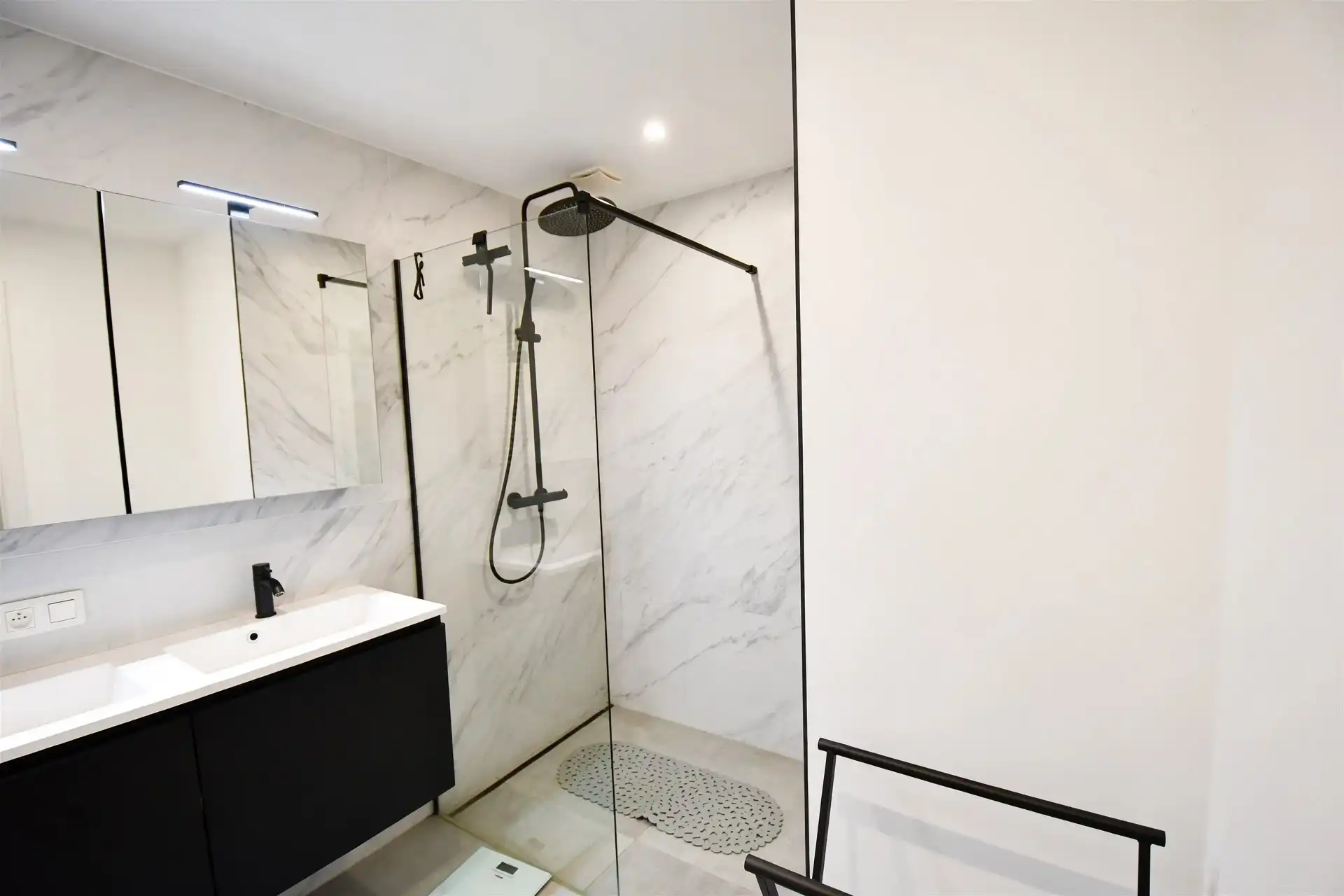 2-slaapkamerappartement met privatieve tuin in Sint-Niklaas foto 7