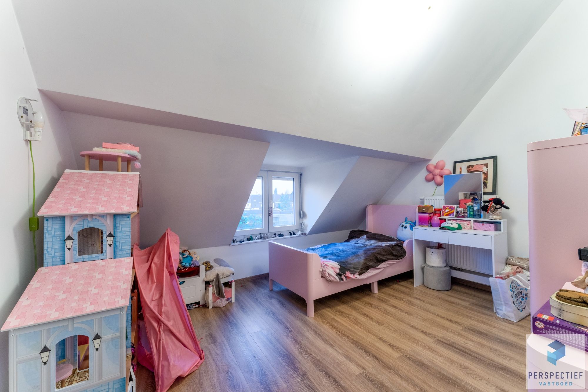 Gerenoveerde woning met tuin op toplocatie foto 15