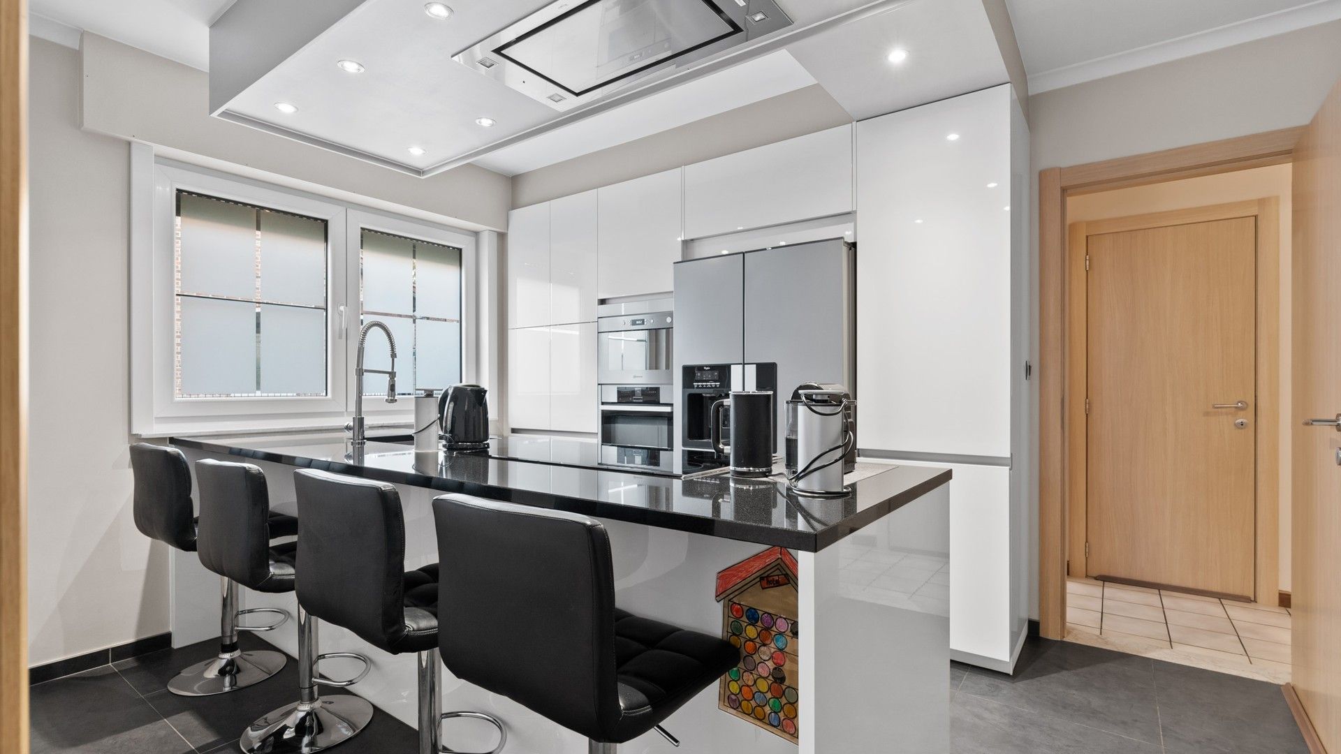 Gelijkvloerse woning met 3 slpkrs te Genk foto 10