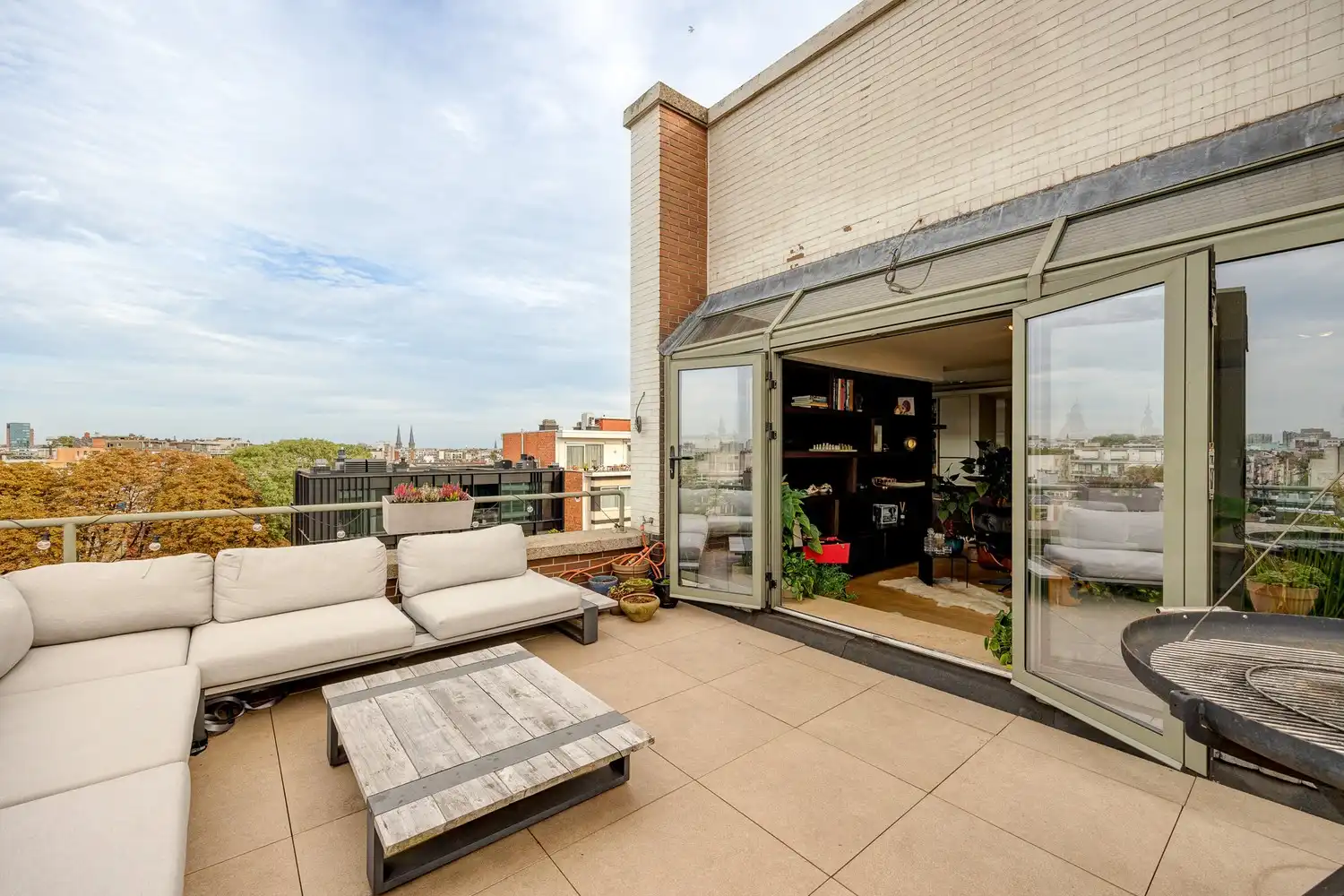 Fantastische energiezuinige penthouse (EPC B!) aan de Nationale Bank met 2 slaapkamers en 2 badkamers, zalig terras 20m², ruime kelder en 2 optionele garages foto 21