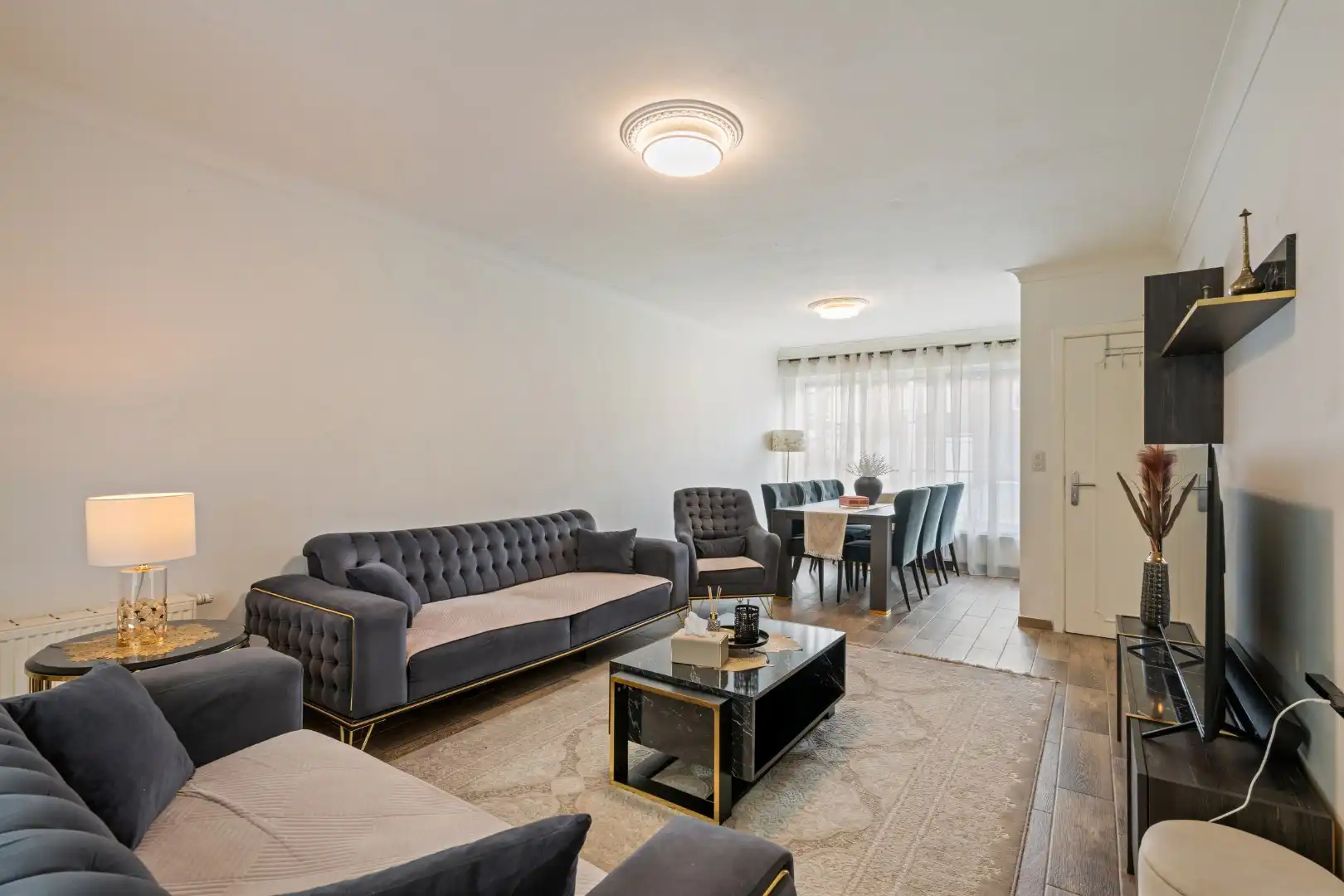 Instapklare woning met 4 slaapkamers, zonnige tuin en garage met oprit in Dadizele foto 2