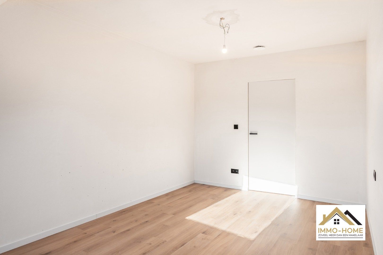 Nieuwbouw energiezuinig appartement met  4 slaapkamers! foto 14