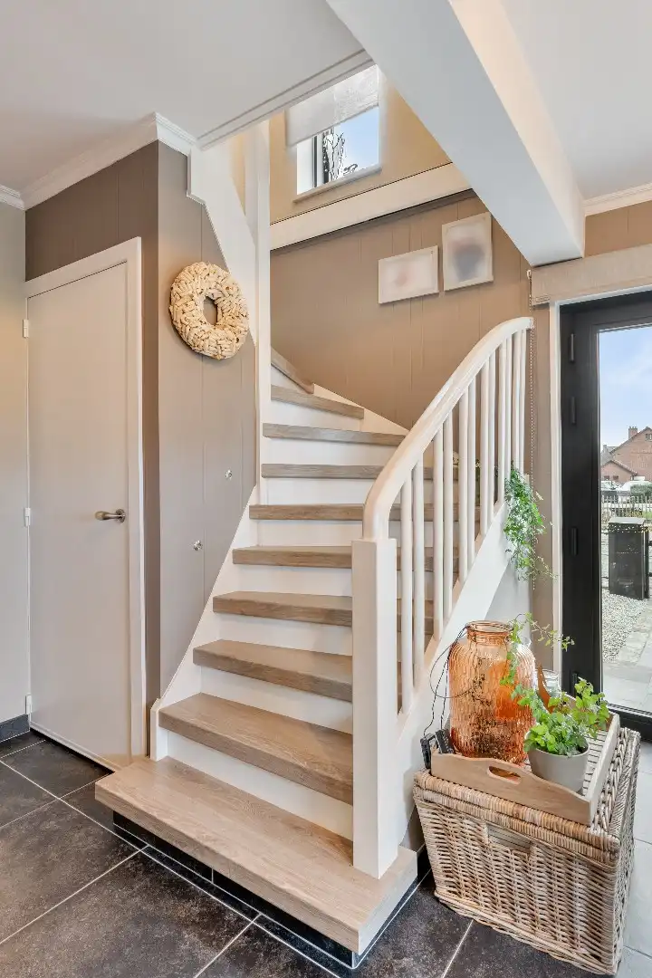 Luxueus vernieuwde 3-gevel woning op toplocatie. foto 11