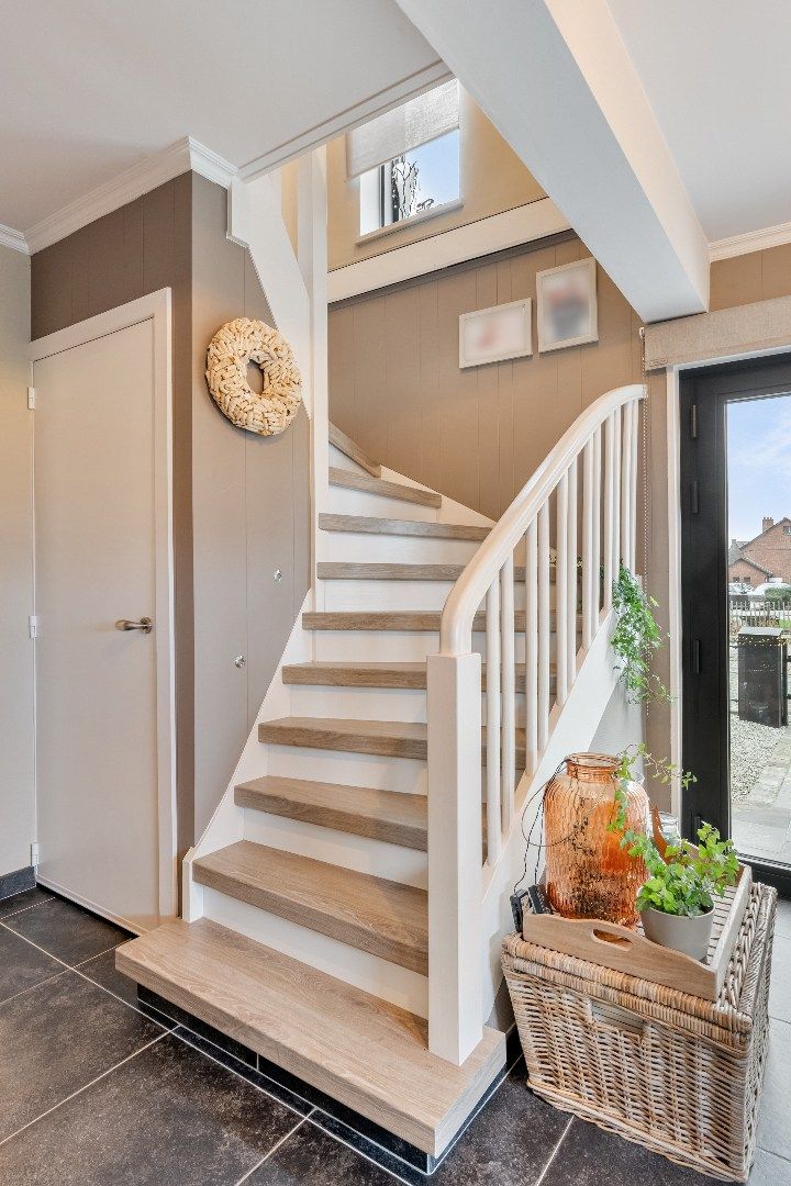 Luxueus vernieuwde 3-gevel woning op toplocatie. foto 11