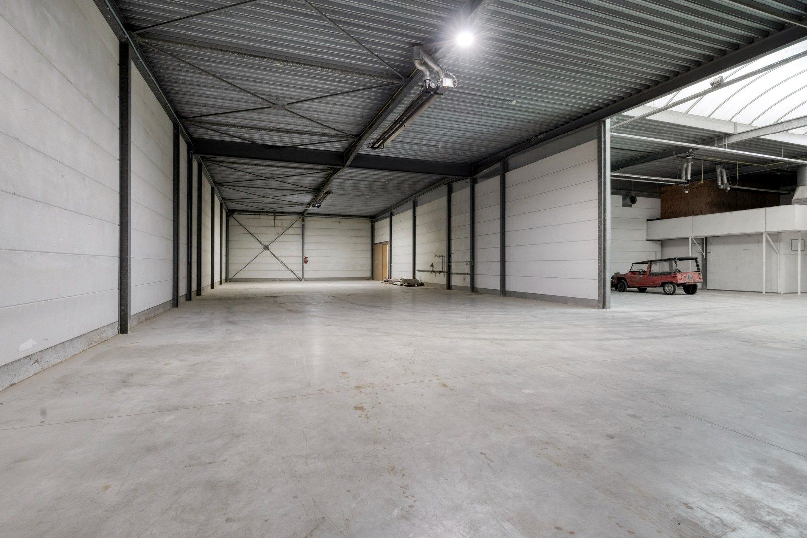 Polyvalent nijverheidscomplex met hedendaagse sociale voorzieningen  foto 15