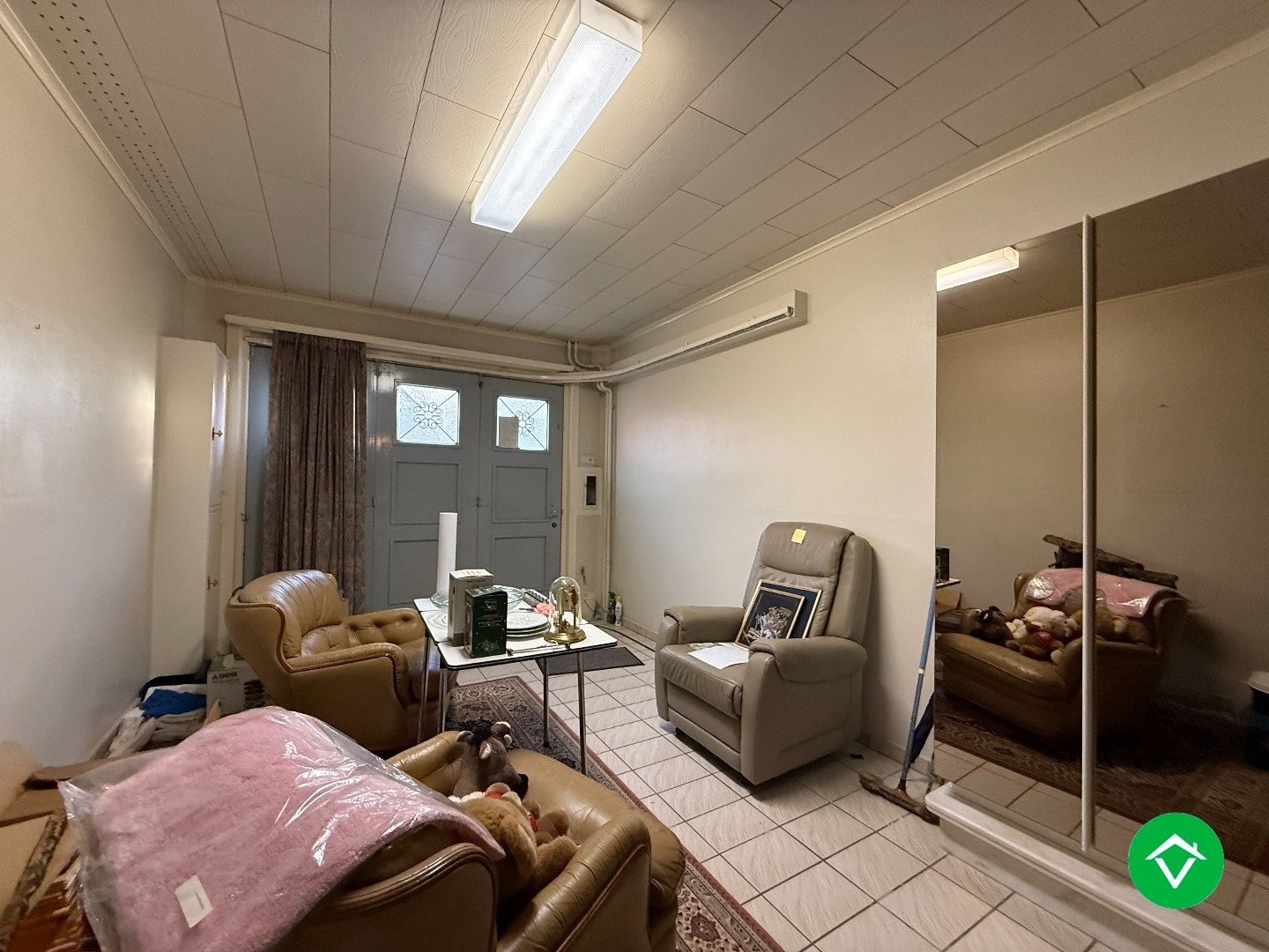 Karaktervolle, stevige woning met 4 slaapkamers, tuin en garage in centrum Roeselare foto 13