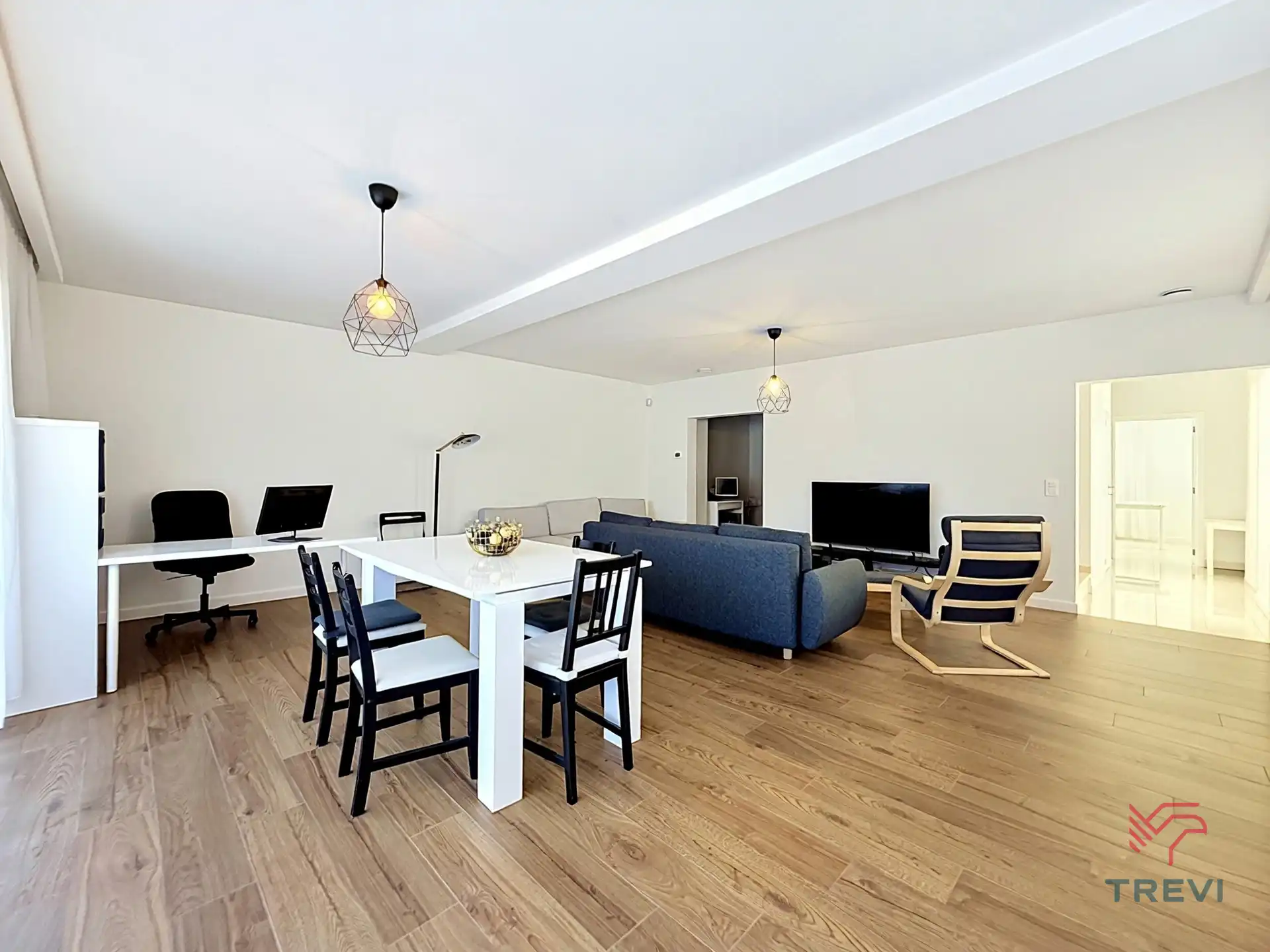 3-gevels huis met 3 slaapkamers en een tuin foto 3