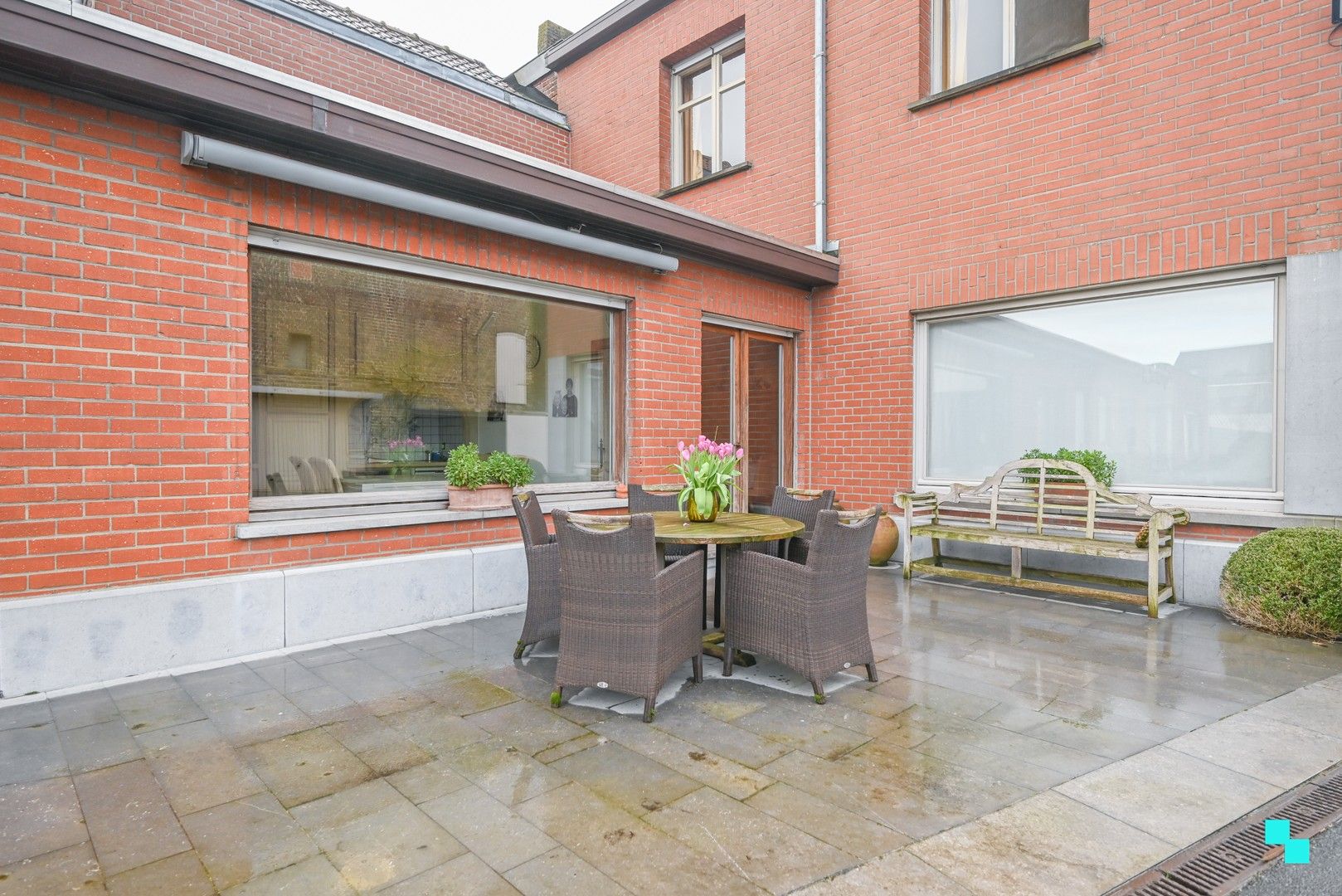 Halfopen woning met loods/opslagplaats nabij het centrum van Wielsbeke foto 12