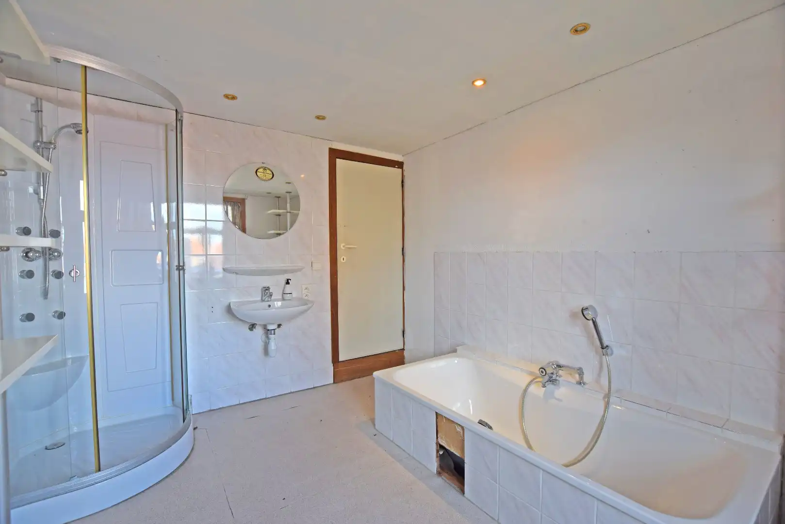 Uniek hoekpand met handelsruimte en woonst te Beerst (Diksmuide) op 470 m². foto 14