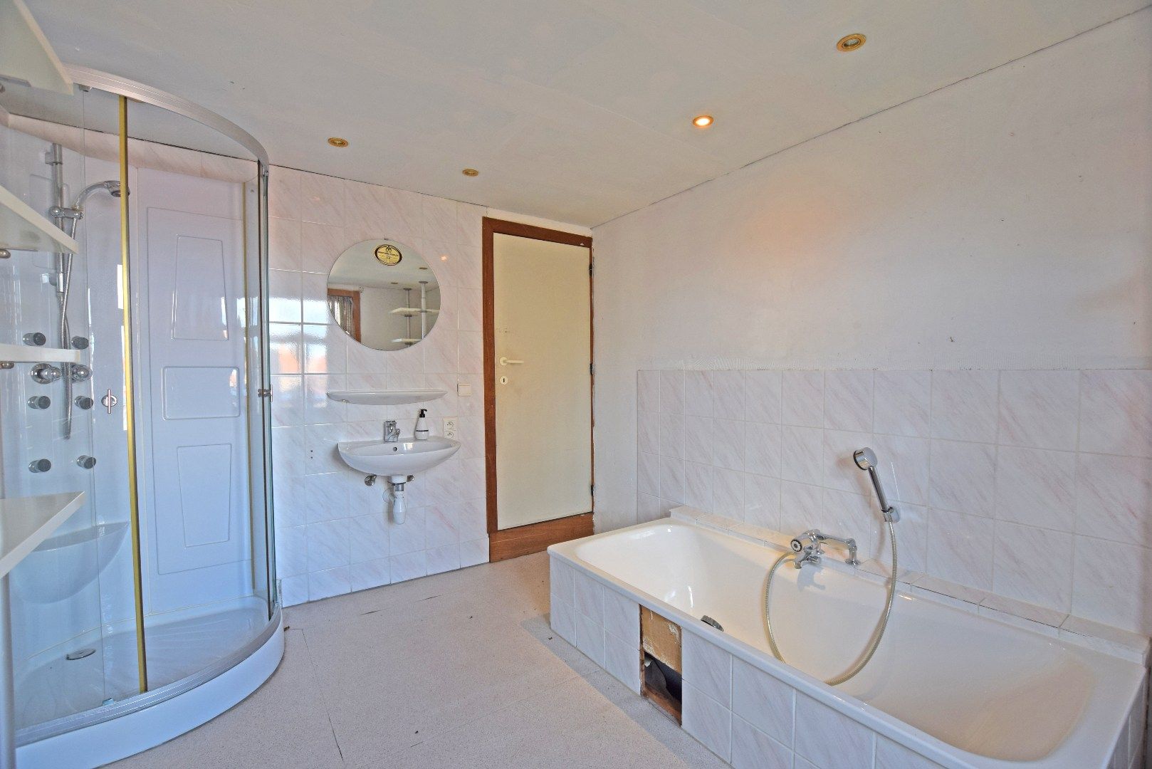 Uniek hoekpand met handelsruimte en woonst te Beerst (Diksmuide) op 470 m². foto 14