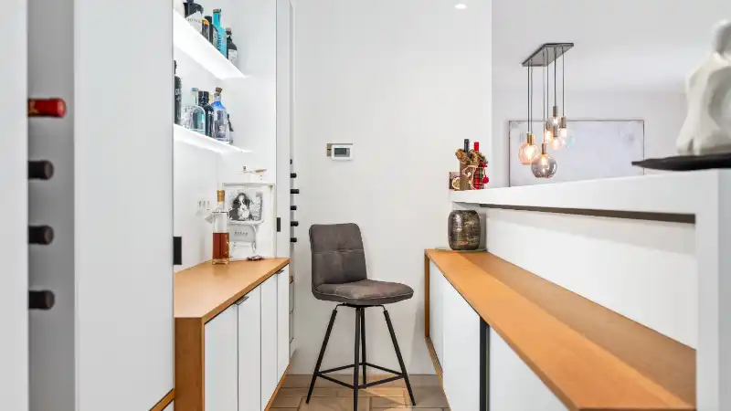 Ruime villa van 336m² op 1 hectare 45 are met vijver foto 8