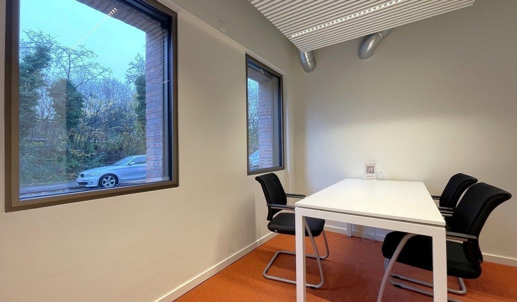 Volledig ingericht nieuwbouw kantoor te huur in Wilrijk foto 18
