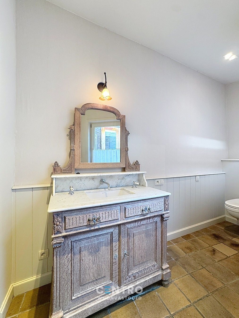 CHARMANTE woning in het Guido Gezellekwartier te Brugge! foto 10