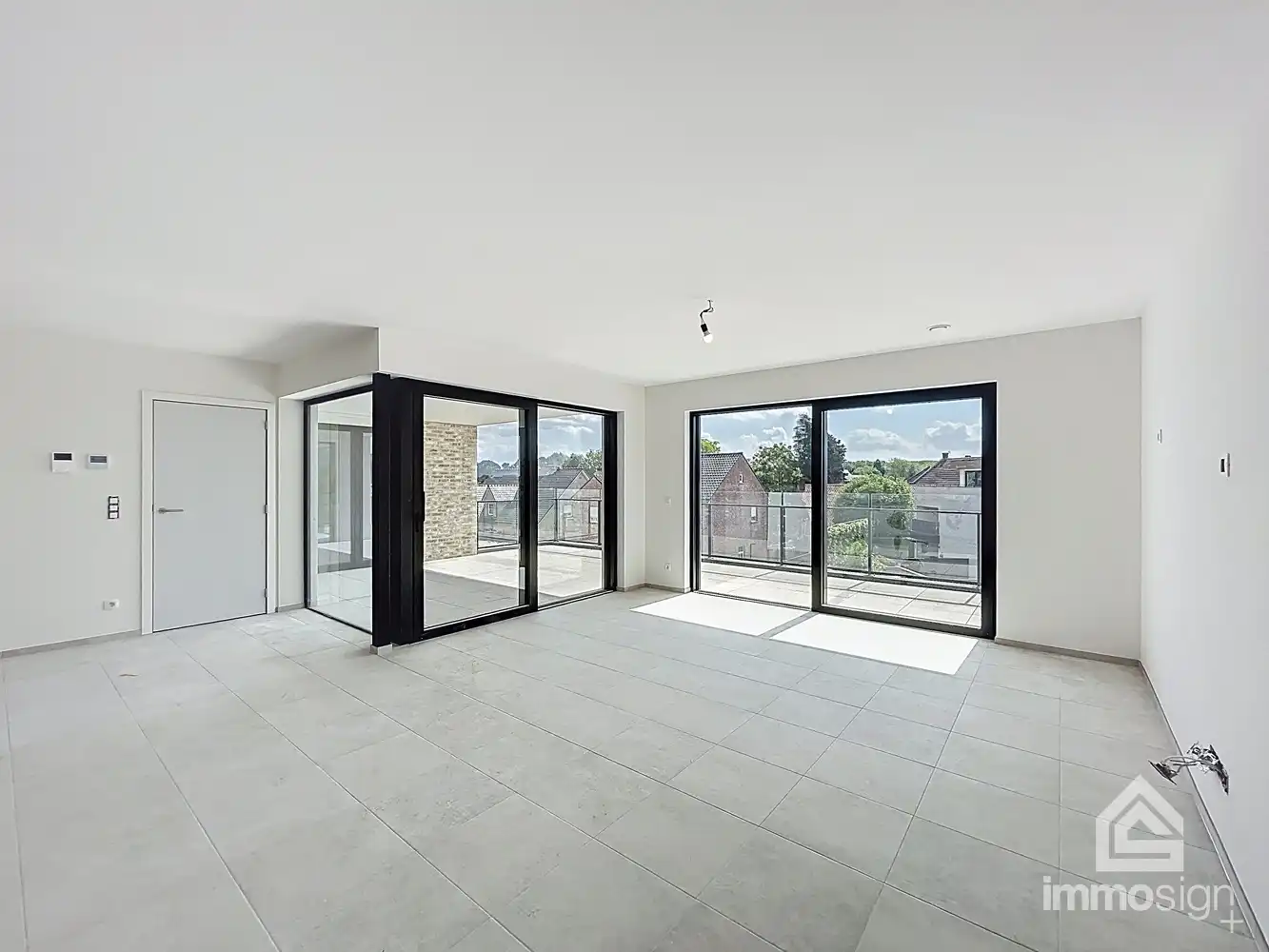 Instapklaar nieuwbouw appartement met 2 slaapkamers, terras, autostaanplaats, carport en berging te Kinrooi foto 9