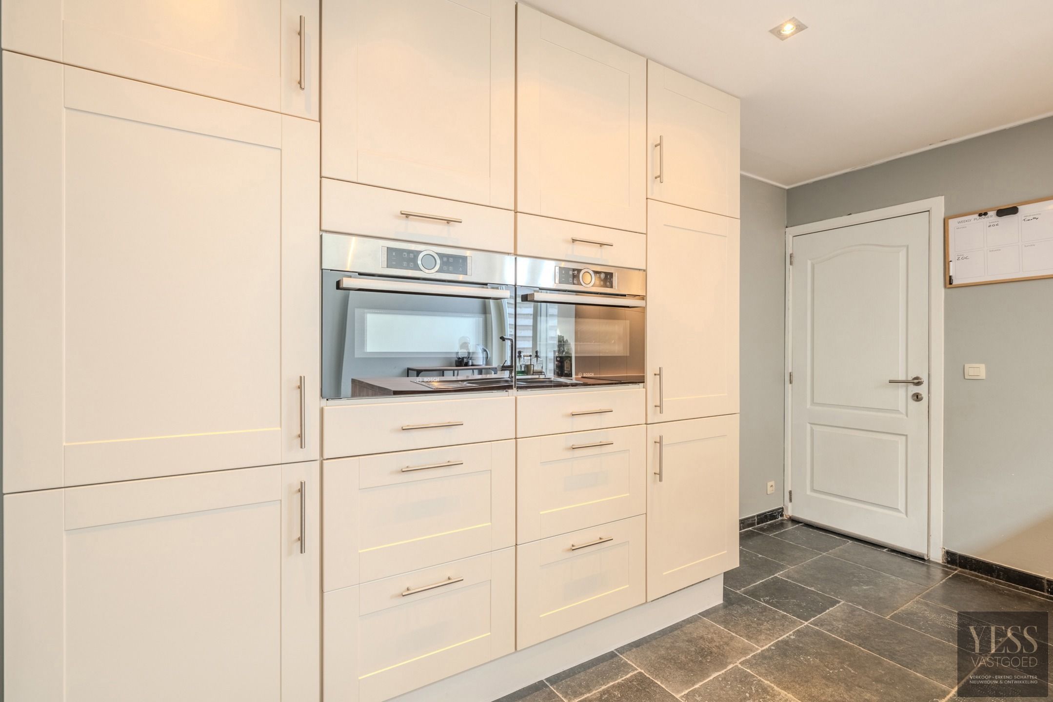 Charmante woning te koop in de Stationsstraat te Lissewege! foto 10