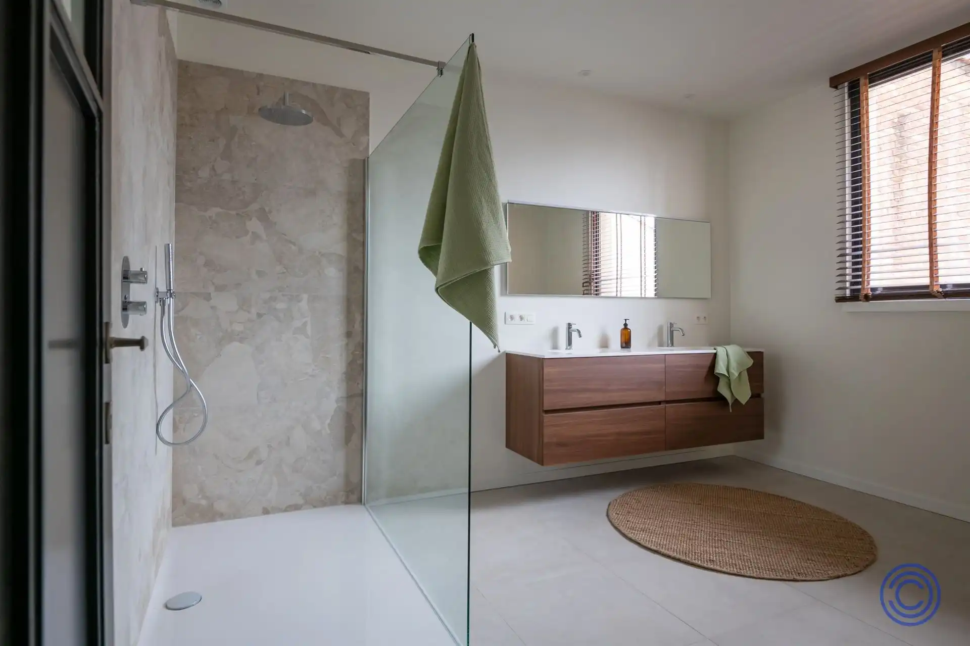 Charmant, volledig gerenoveerd herenhuis met tuin! foto 10