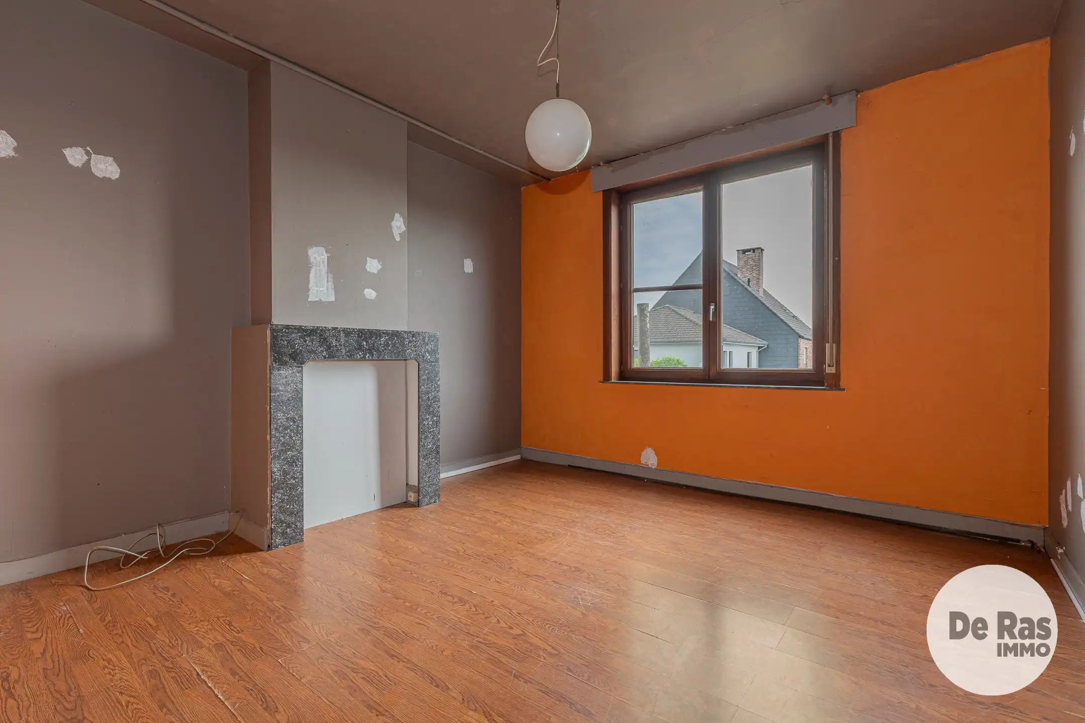 LEDE - Te renoveren woning met 4 slaapkamers nabij centrum foto 4