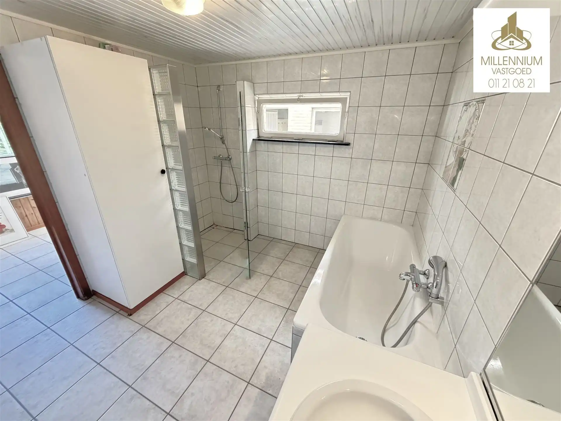 Ruime 3-Slaapkamerwoning Diepenbeek foto 9