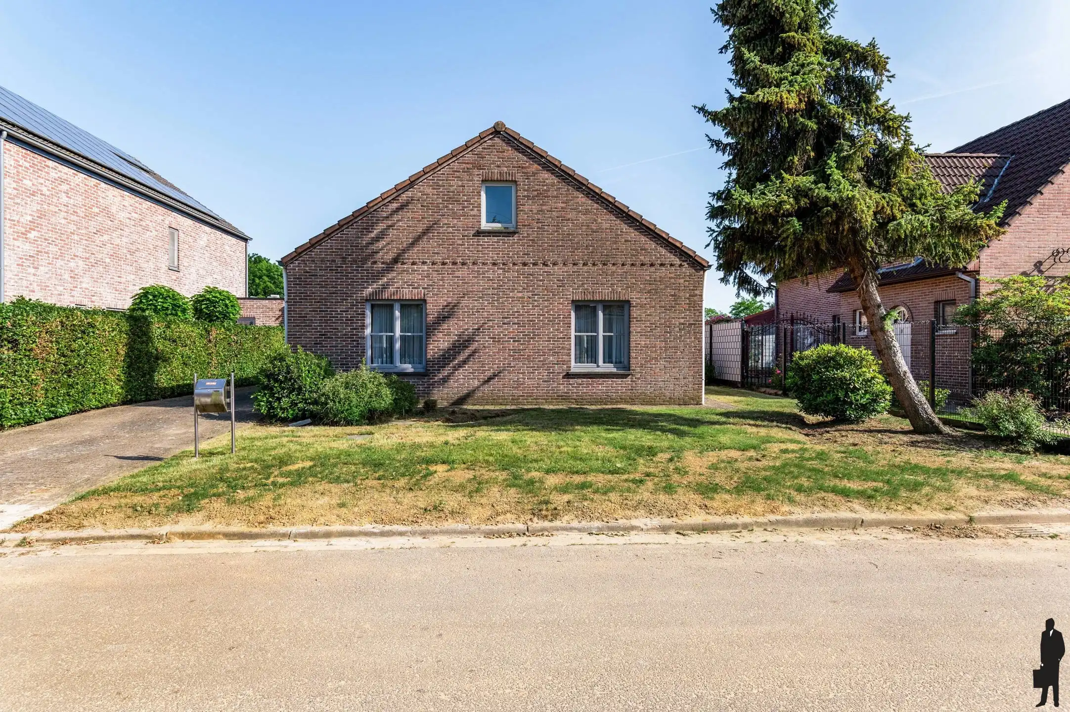 Te renoveren laagbouwwoning met zuid tuin foto 18