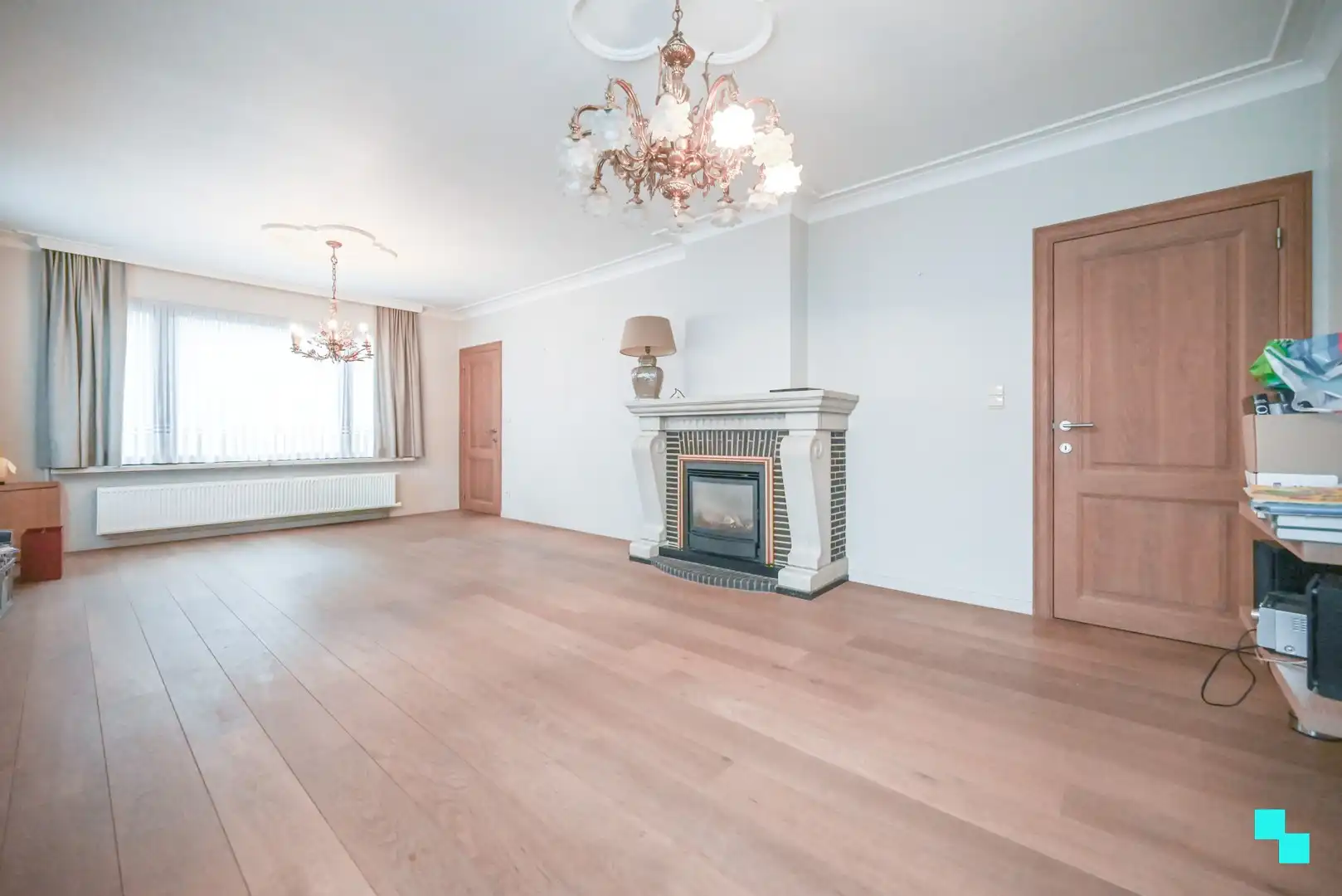 Charmante halfopen bebouwing met bijgebouw in hartje Emelgem foto 6