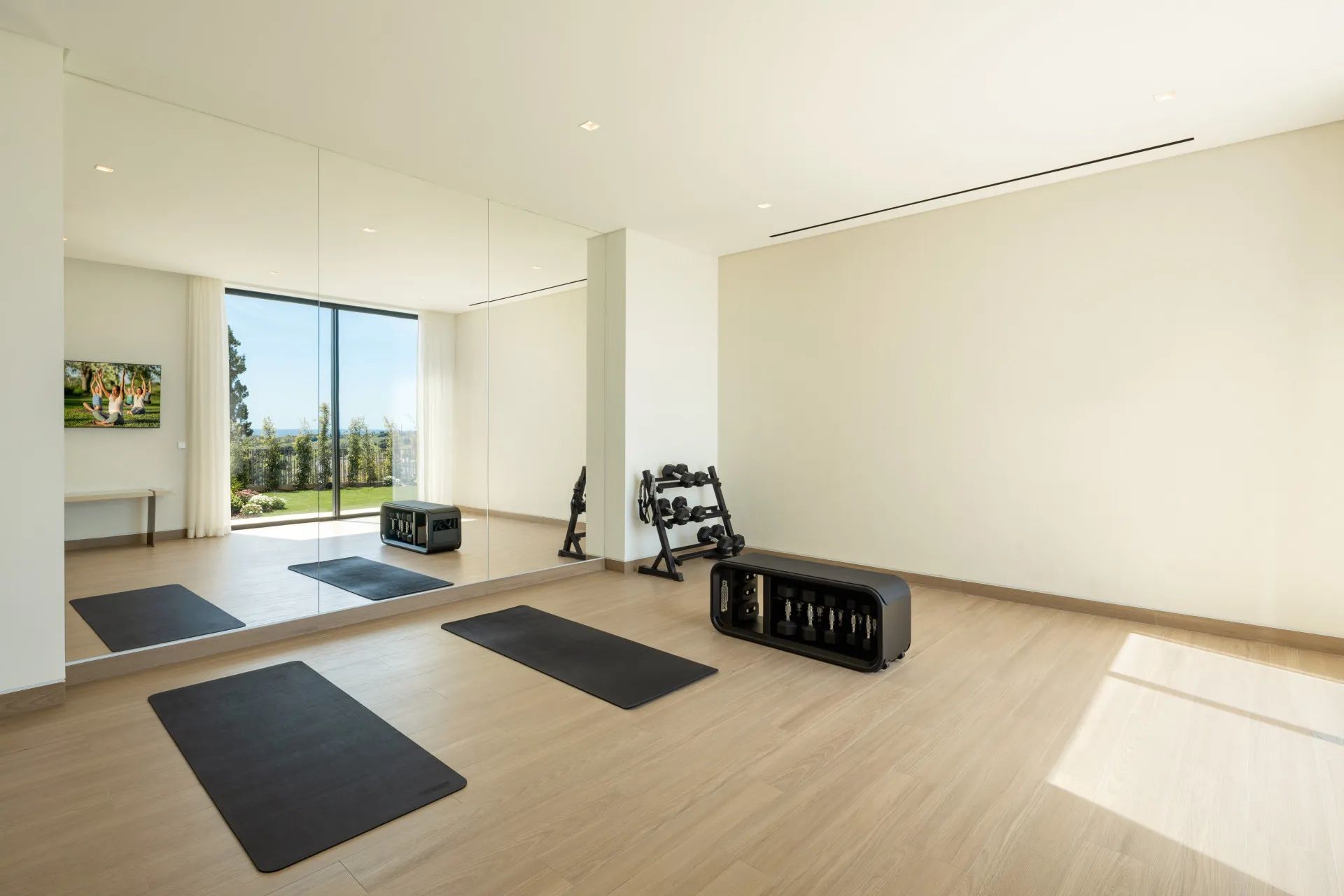 Adembenemende designvilla in exclusief Los Flamingos – waar modern wonen en luxe samenkomen aan de Costa del Sol foto 17