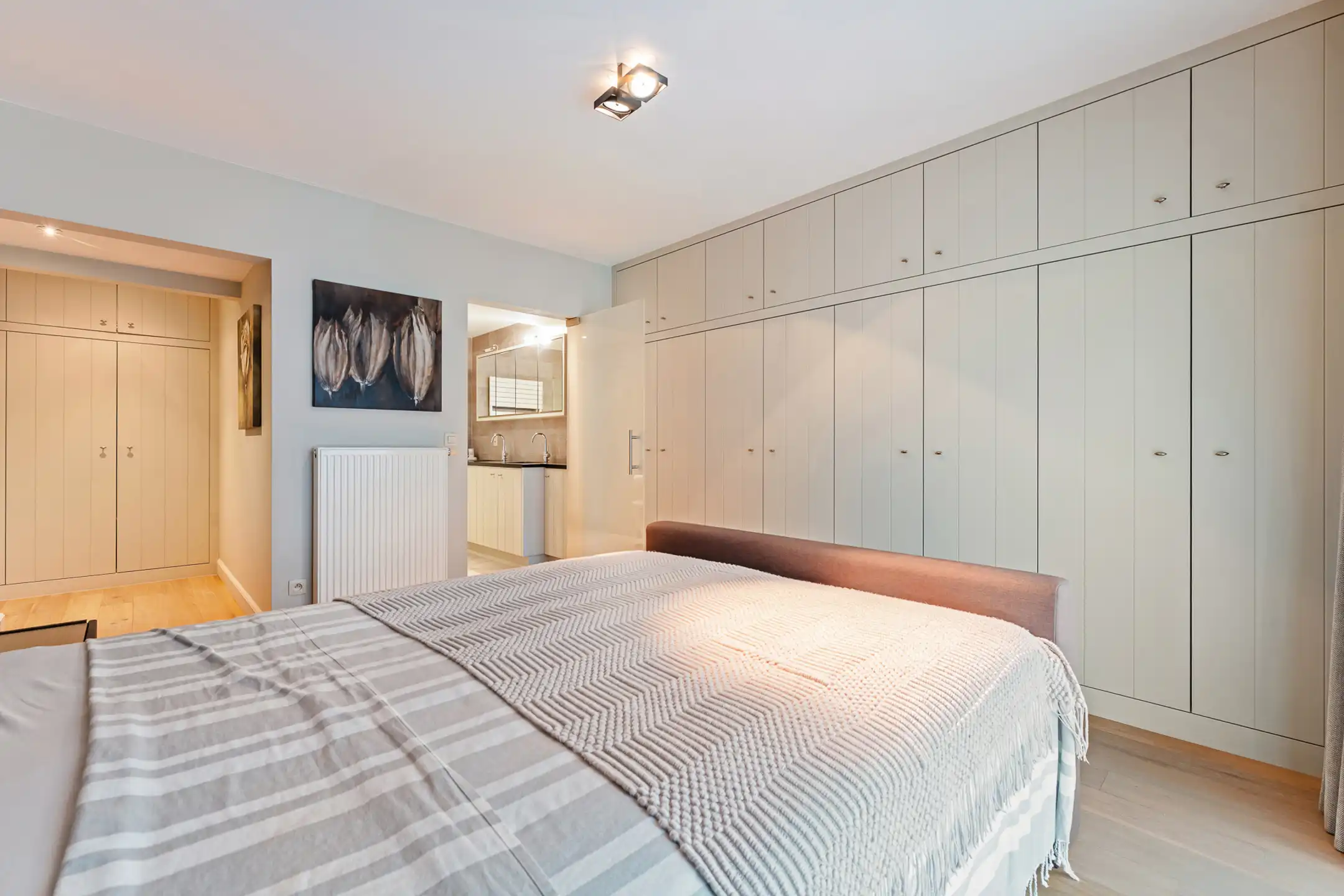 Luxe appartement van ca. 150m² met 3 slpk, 2 badk en garage. foto 12