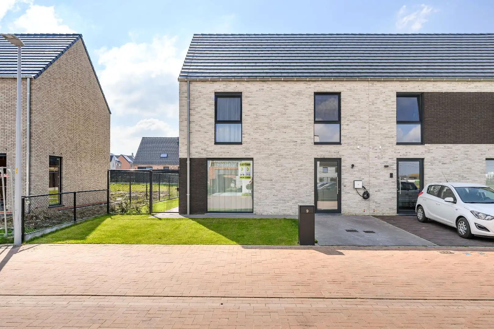 PRACHTIGE HOB MET 3 SLPKS EN TUIN foto {{pictureIndex}}