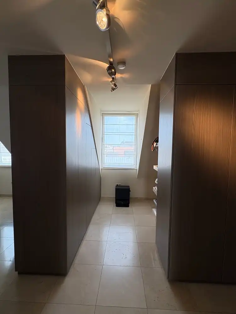 Riant instapklaar appartement (ca 204 m²) op de Kleine Ring met 2 staanplaatsen foto 14