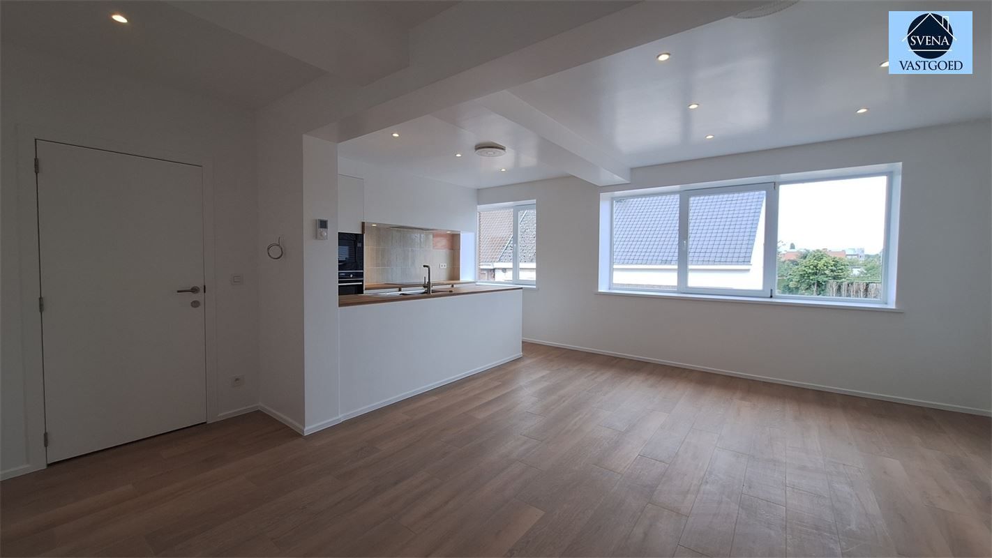 GERENOVEERD APPARTEMENT MET 2 SLAAPKAMERS foto 3