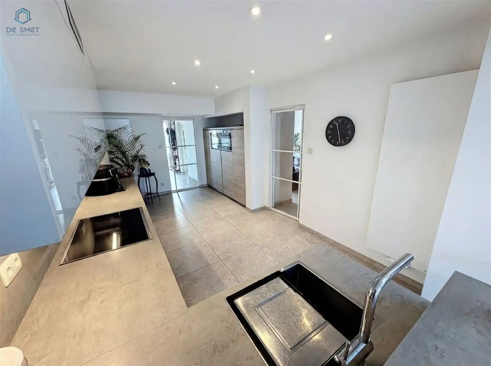 OVERNAME VAN SUCCESVOLLE & WELDRAAIENDE WELLNESS foto 20