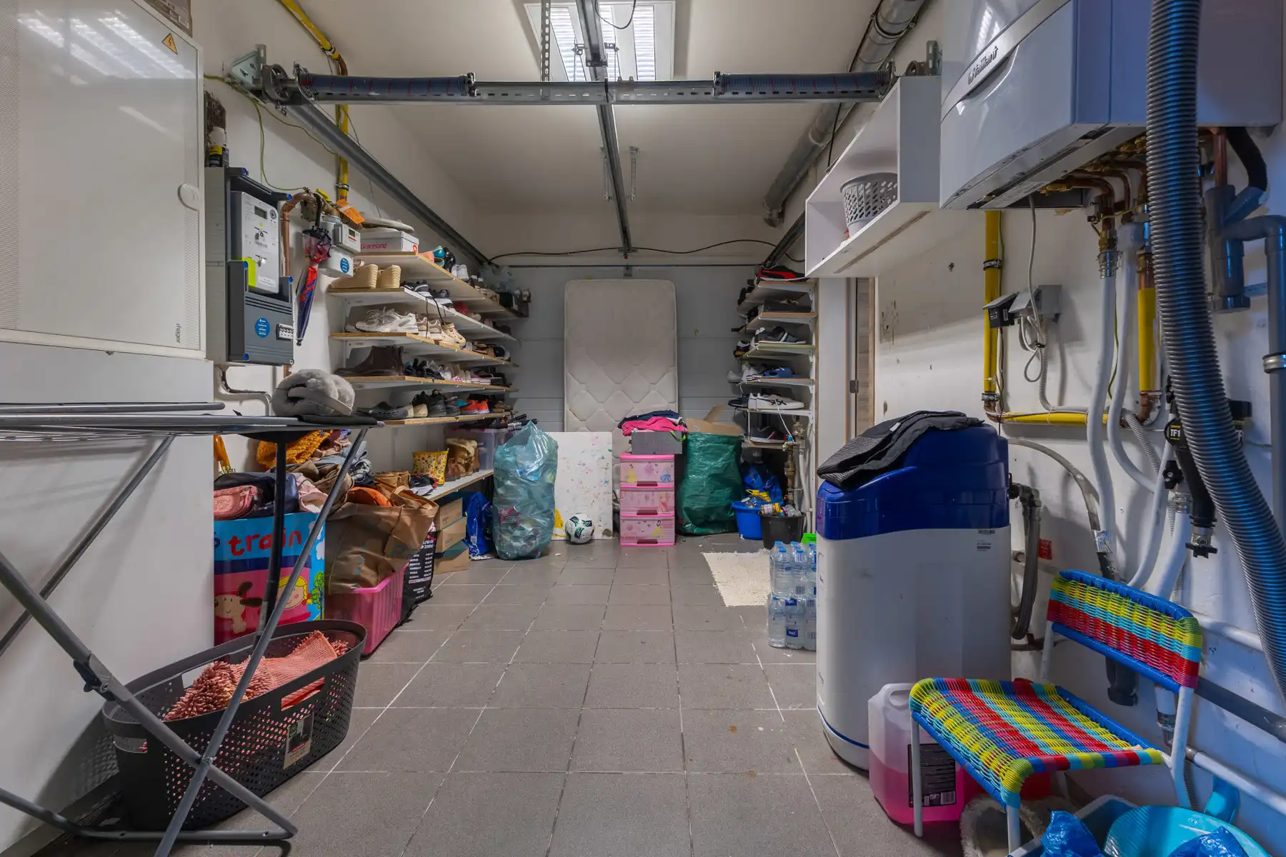 Gerenoveerde en goed onderhouden villa met 4 slaapkamers. foto 11